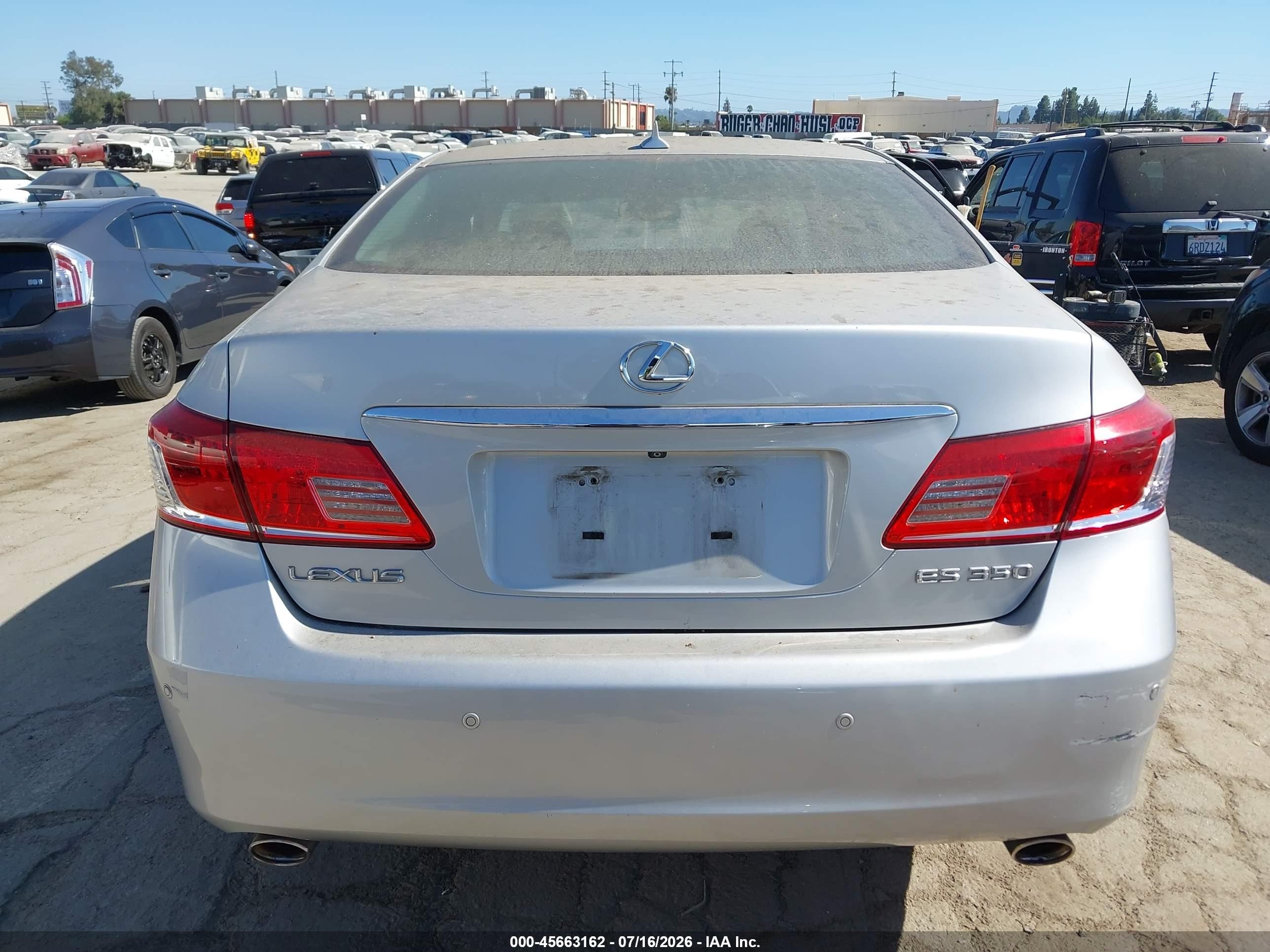 2010 Lexus Es 350   Silver vin: JTHBK1EG4A2359077