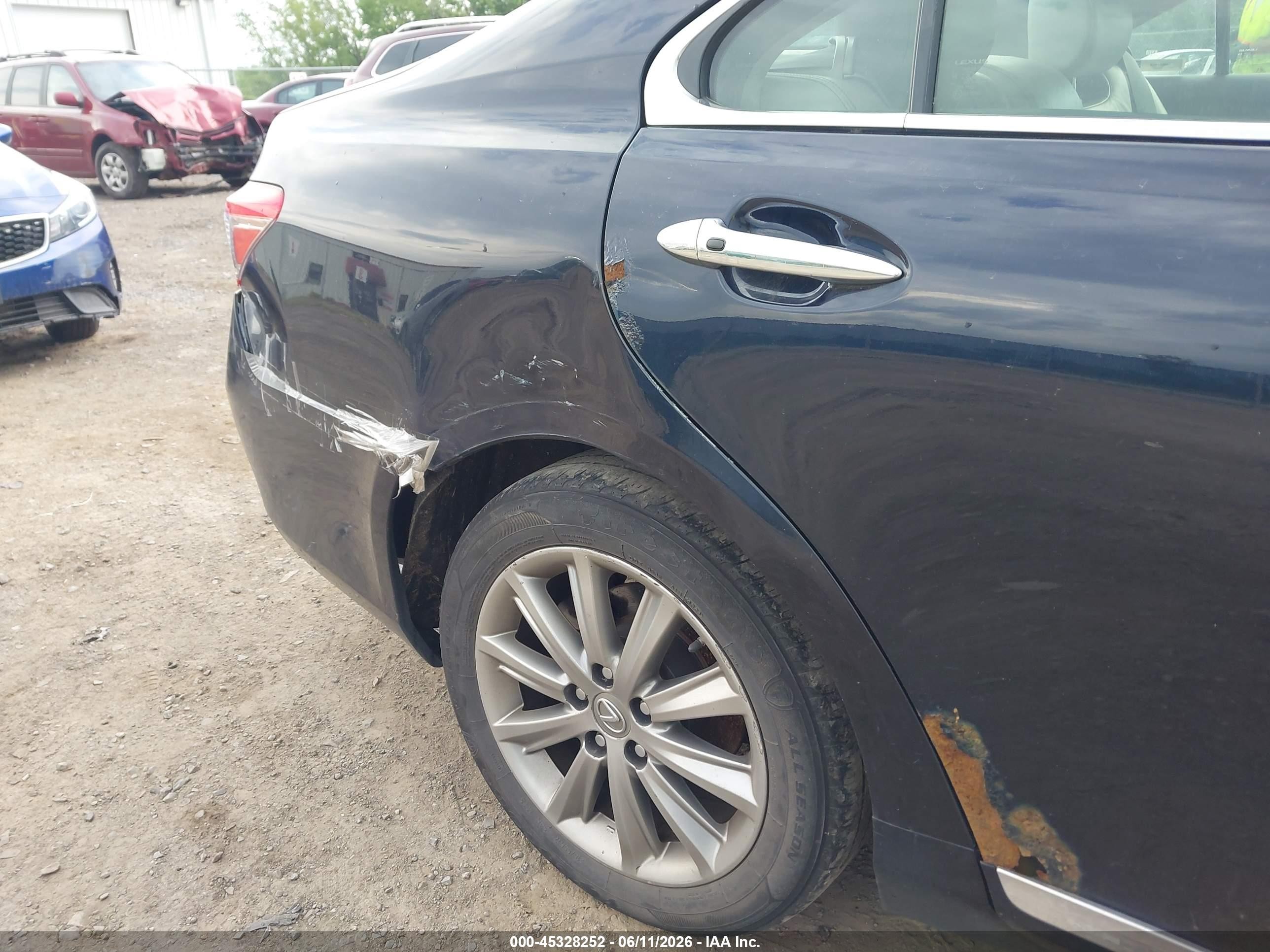 2010 Lexus Es 350   Blue vin: JTHBK1EG4A2393438