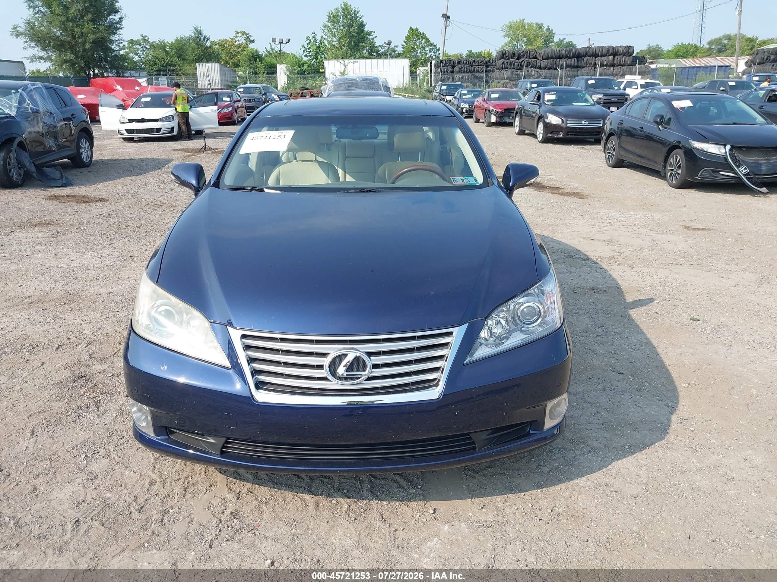 2011 Lexus Es 350 Blue vin: JTHBK1EG4B2441019