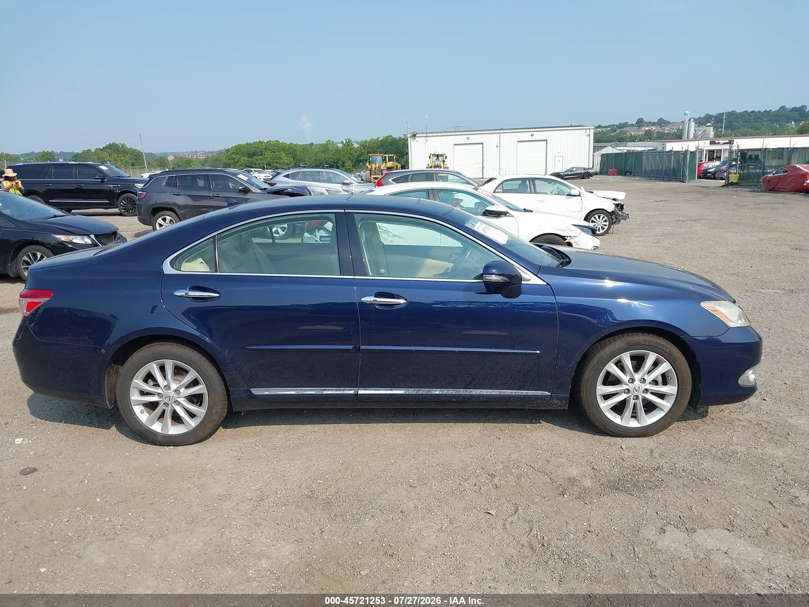 2011 Lexus Es 350 Blue vin: JTHBK1EG4B2441019