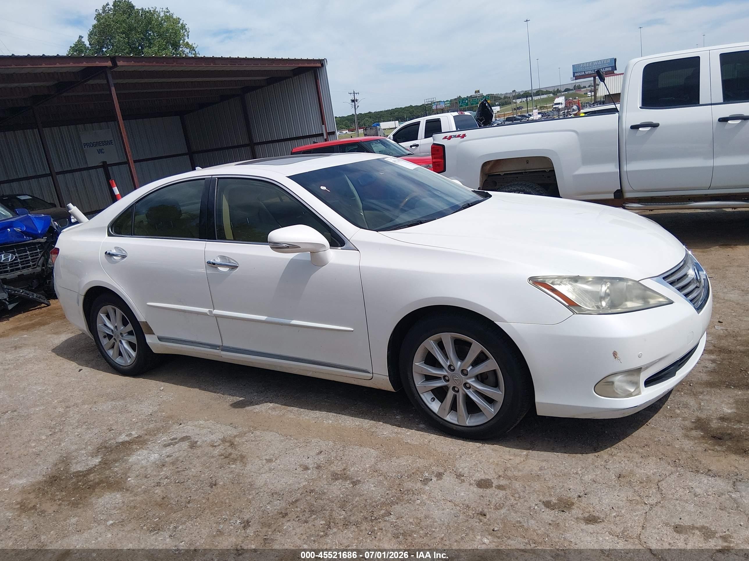 2012 Lexus Es 350   White vin: JTHBK1EG4C2484891