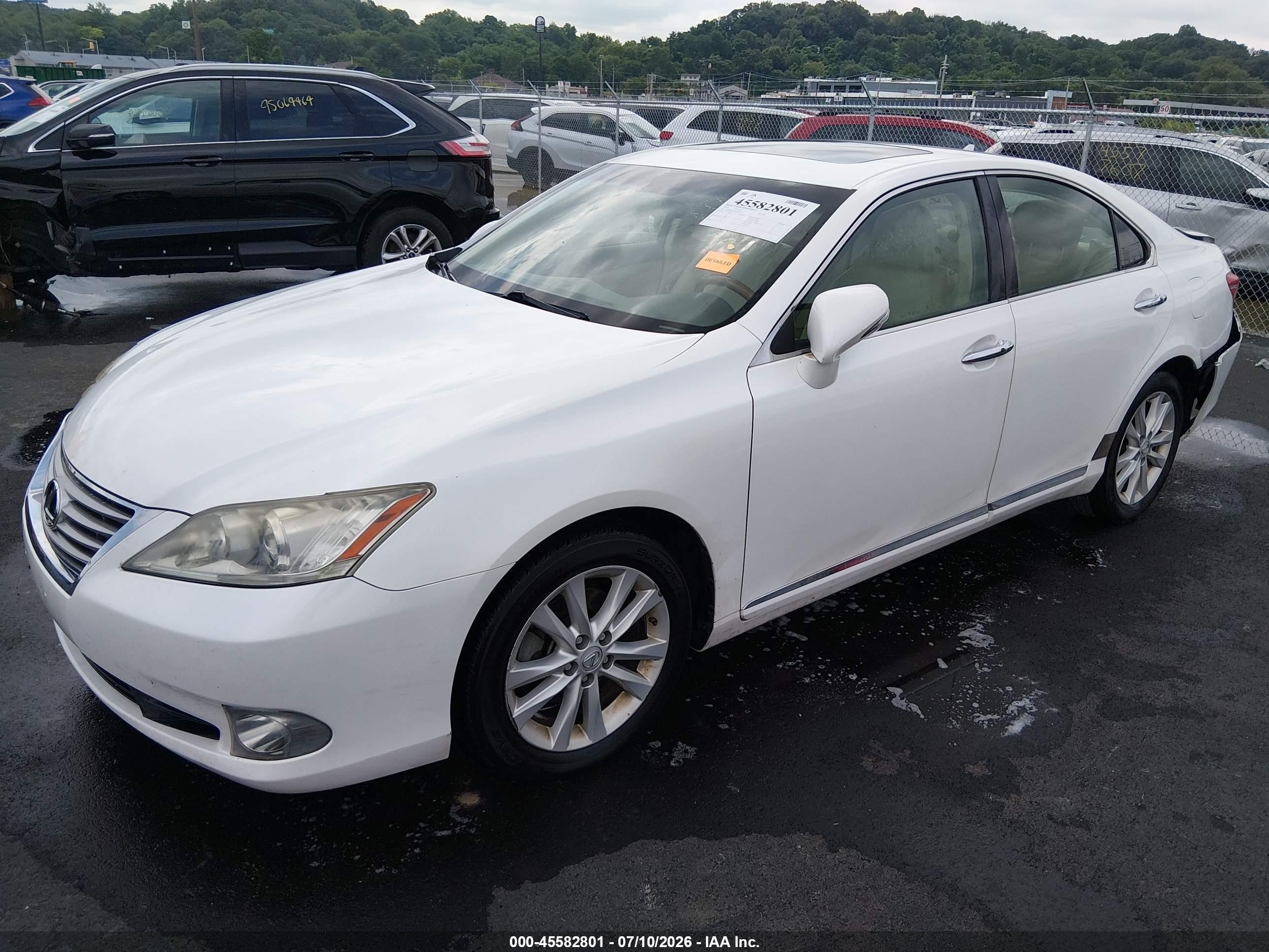 2010 Lexus Es 350   White vin: JTHBK1EG5A2396347