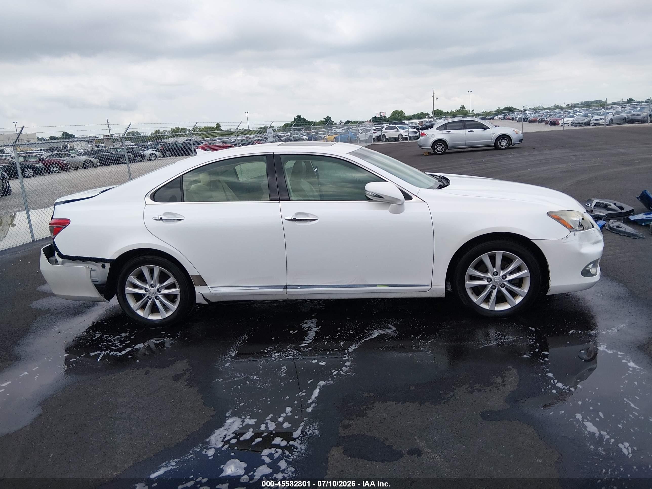 2010 Lexus Es 350   White vin: JTHBK1EG5A2396347