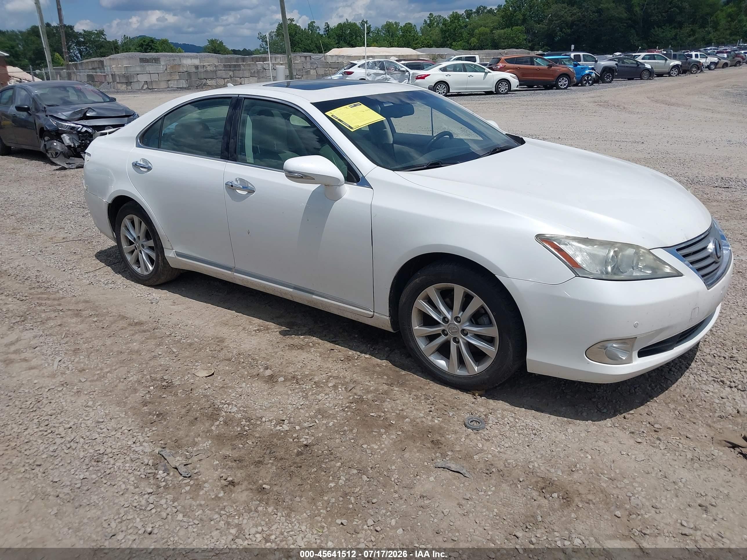 2010 Lexus Es 350   White vin: JTHBK1EG5A2397109