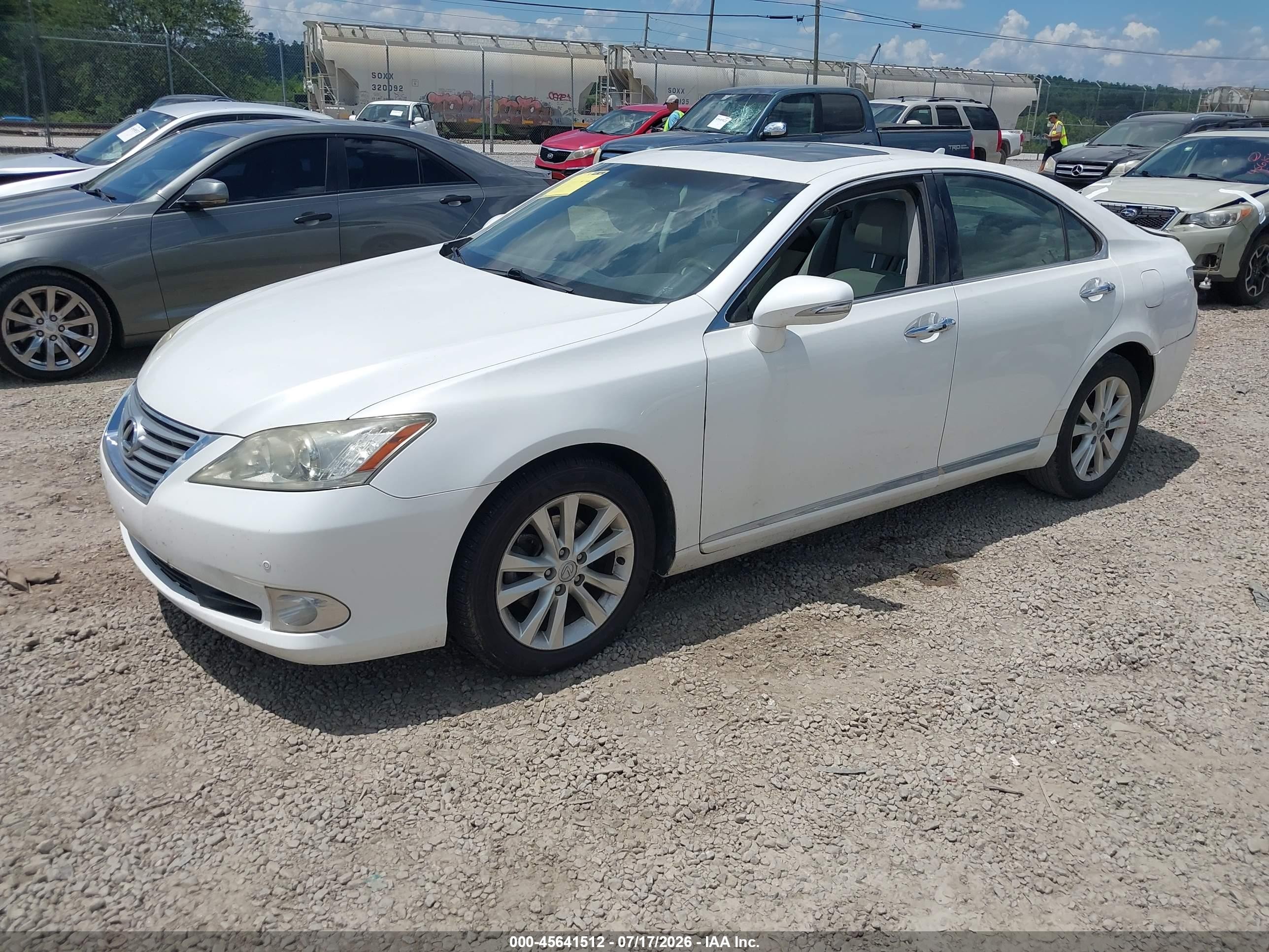 2010 Lexus Es 350   White vin: JTHBK1EG5A2397109