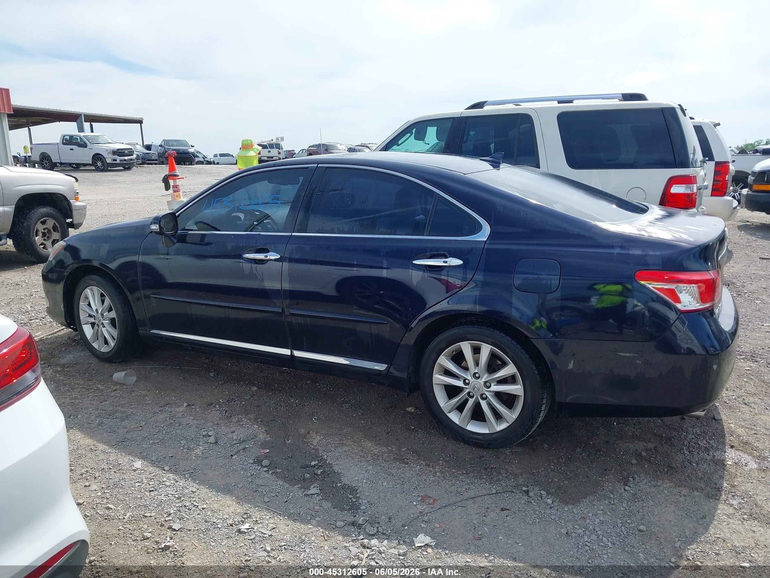2010 Lexus Es 350   Black vin: JTHBK1EG5A2409923