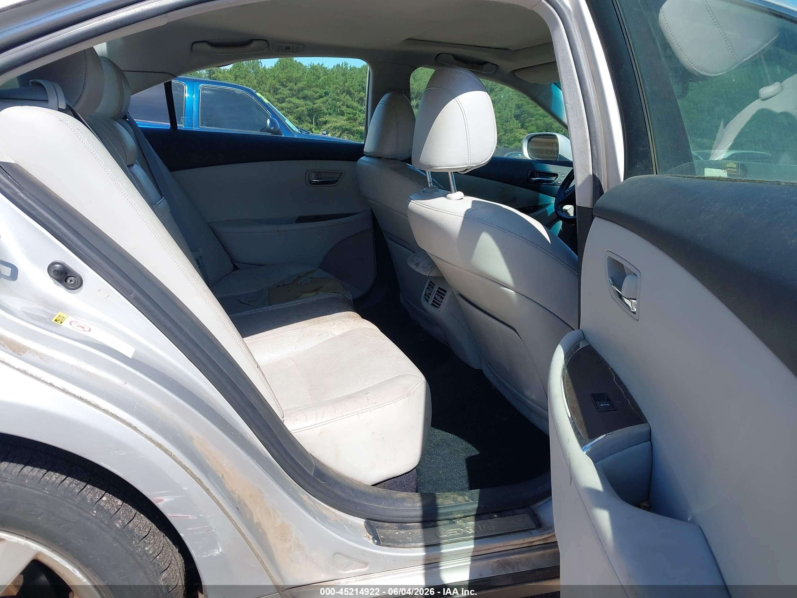 2011 Lexus Es 350   Silver vin: JTHBK1EG5B2419840