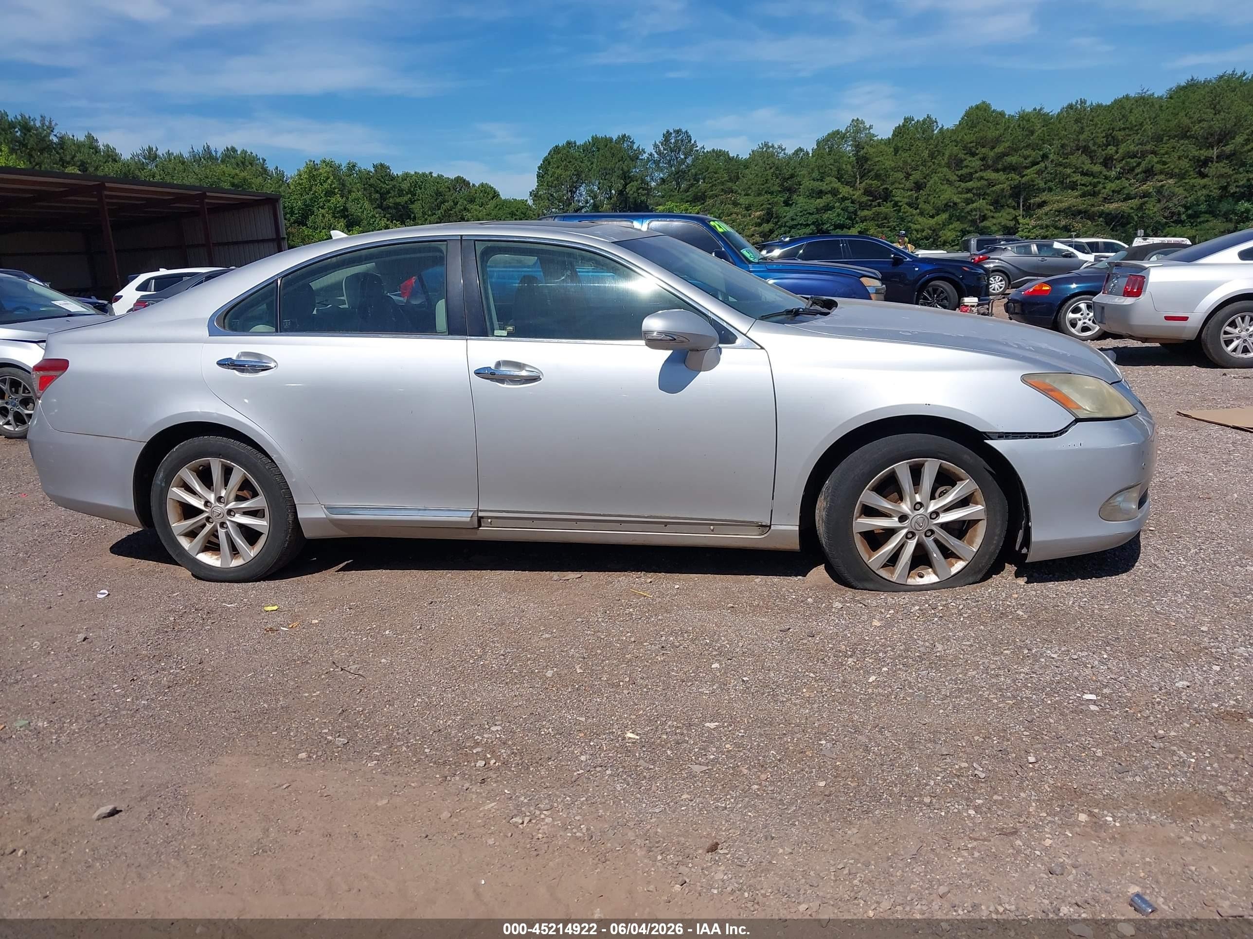 2011 Lexus Es 350   Silver vin: JTHBK1EG5B2419840