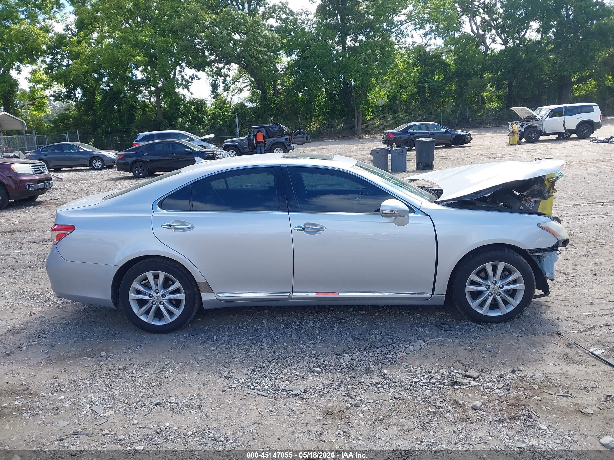 2011 Lexus Es 350   Silver vin: JTHBK1EG5B2444625