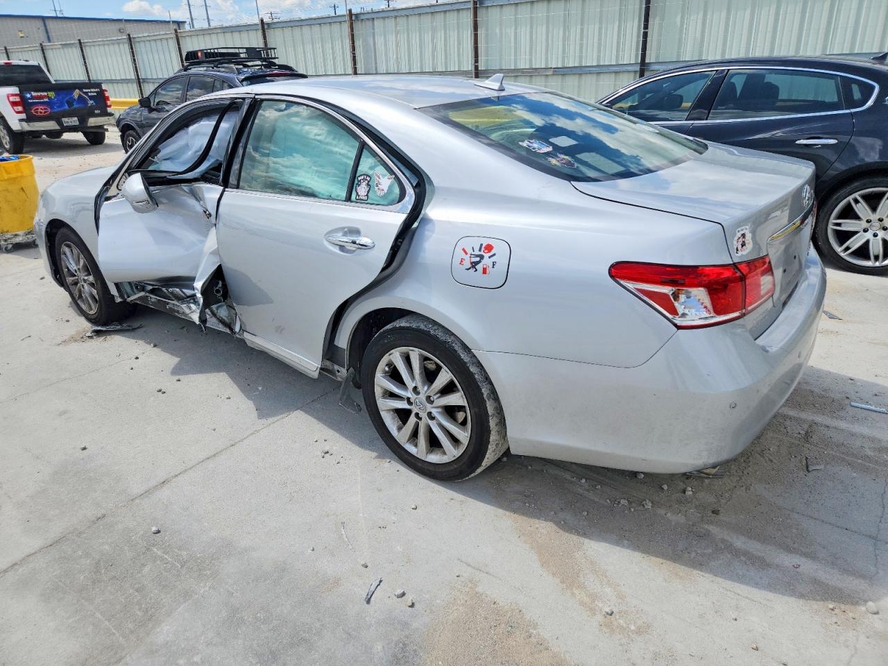 2011 Lexus Es 350 Серебряный vin: JTHBK1EG5B2446407