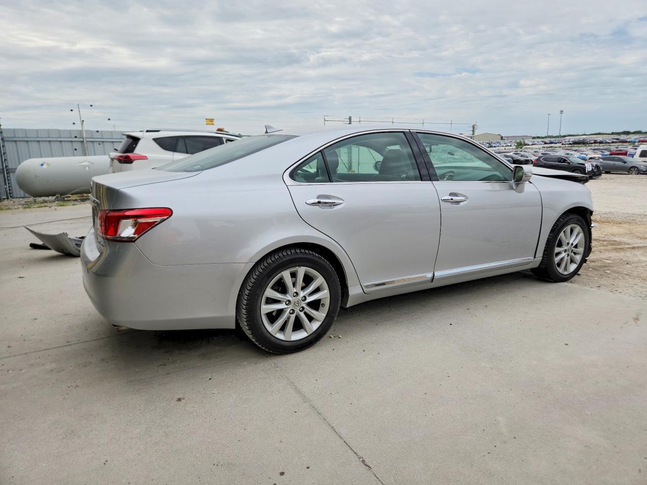 2011 Lexus Es 350 Silver vin: JTHBK1EG5B2452532