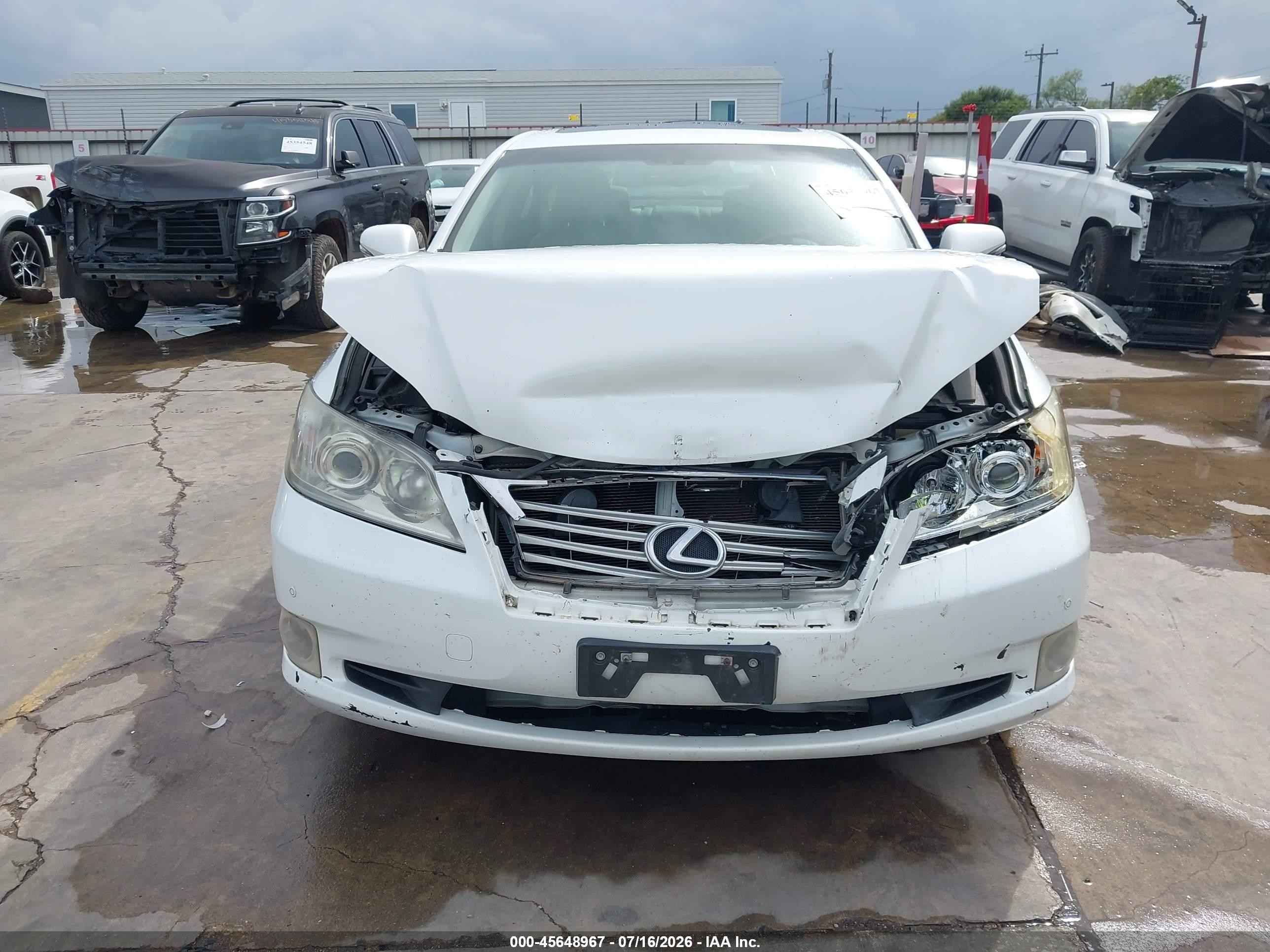 2011 Lexus Es 350   White vin: JTHBK1EG5B2454524