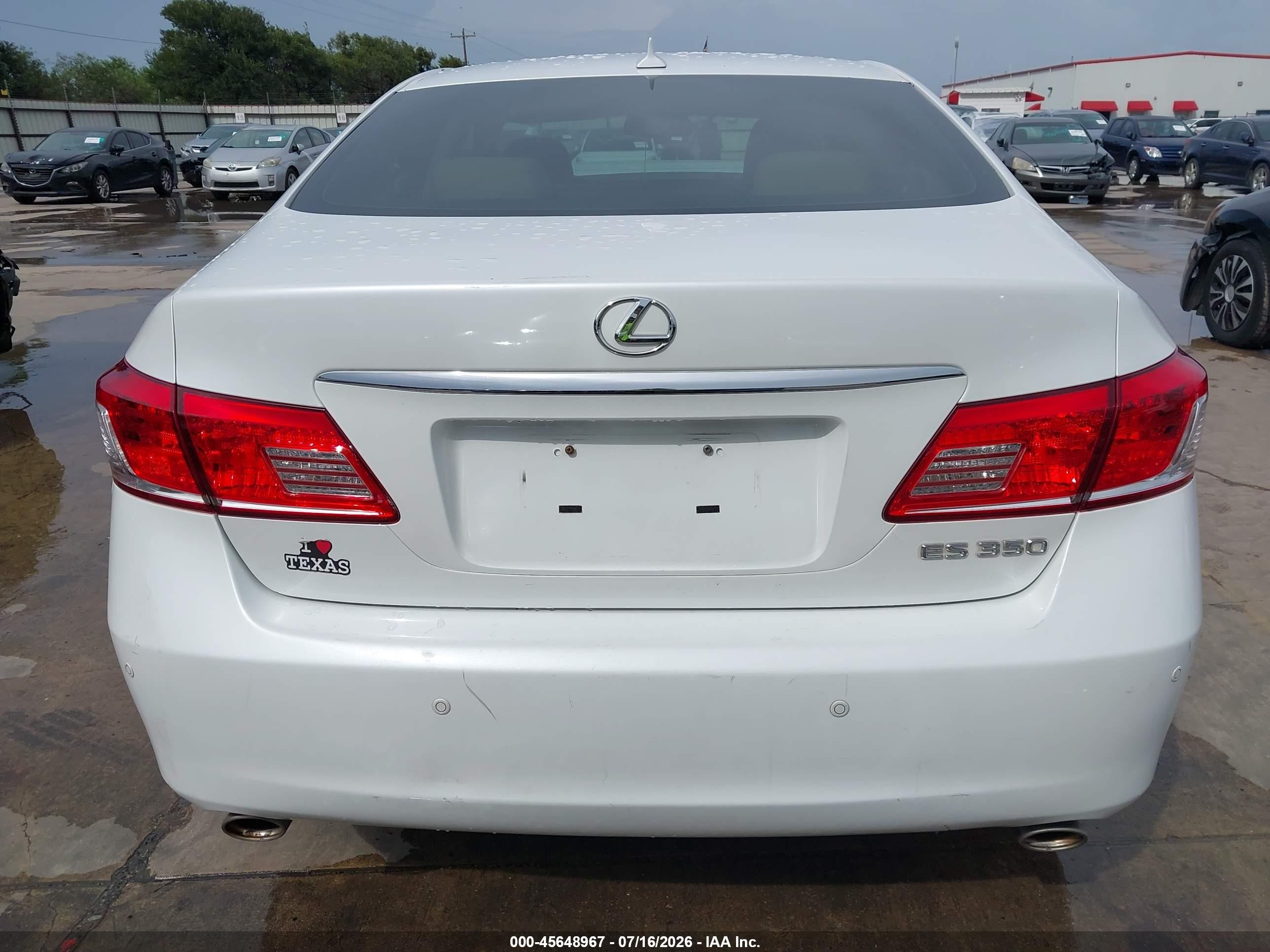 2011 Lexus Es 350   White vin: JTHBK1EG5B2454524