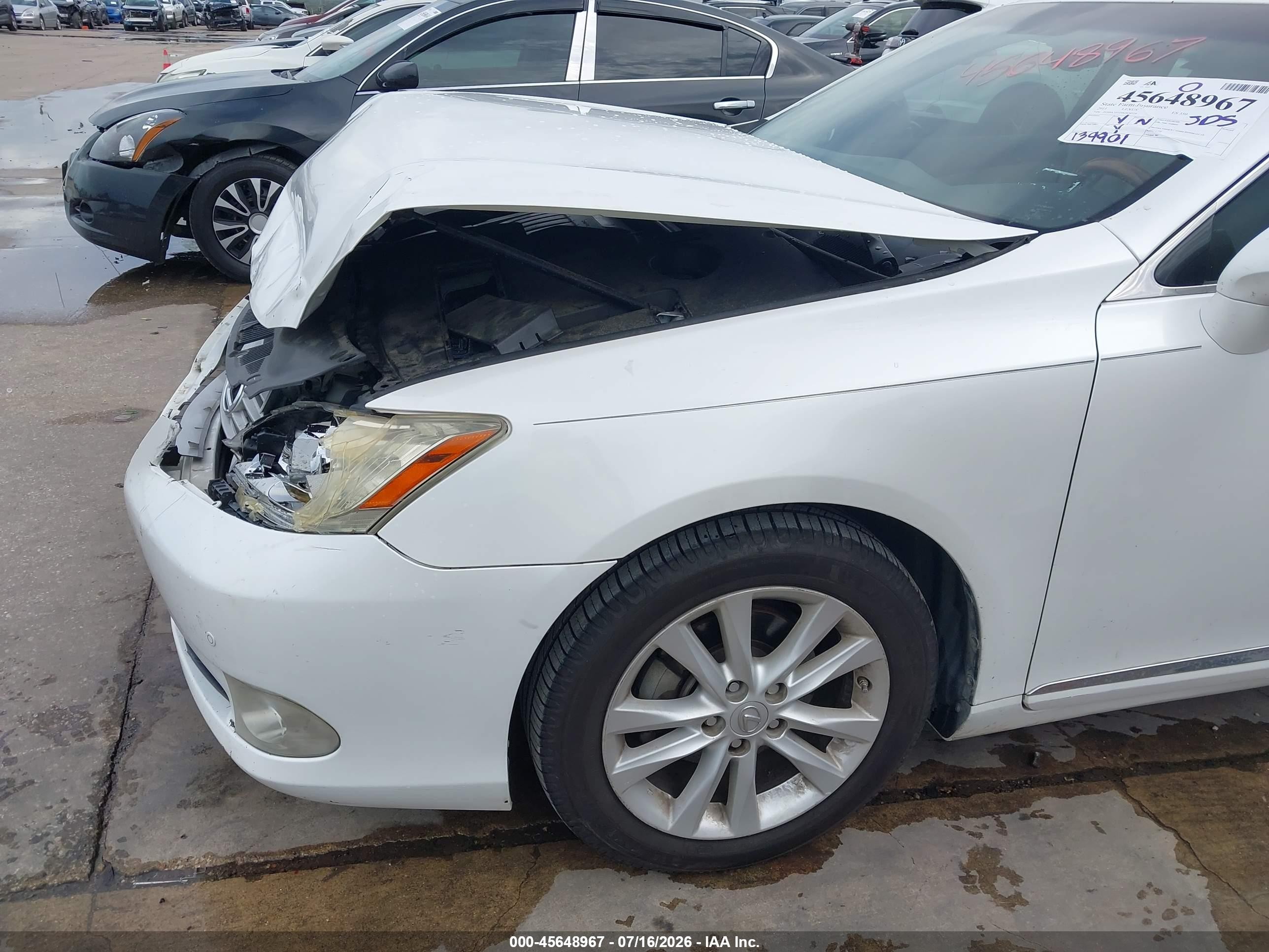 2011 Lexus Es 350   White vin: JTHBK1EG5B2454524