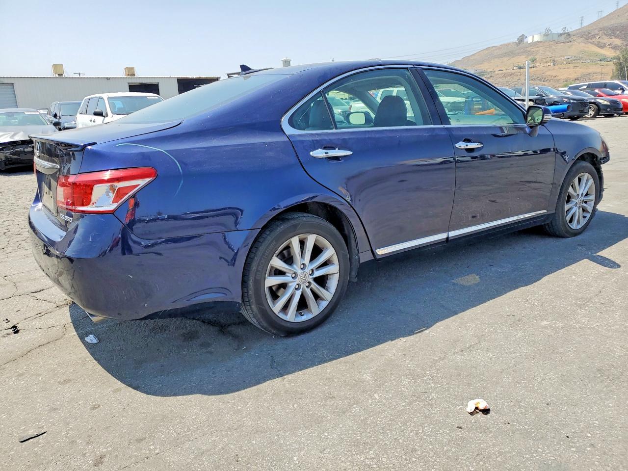 2011 Lexus Es 350 Blue vin: JTHBK1EG5B2464874