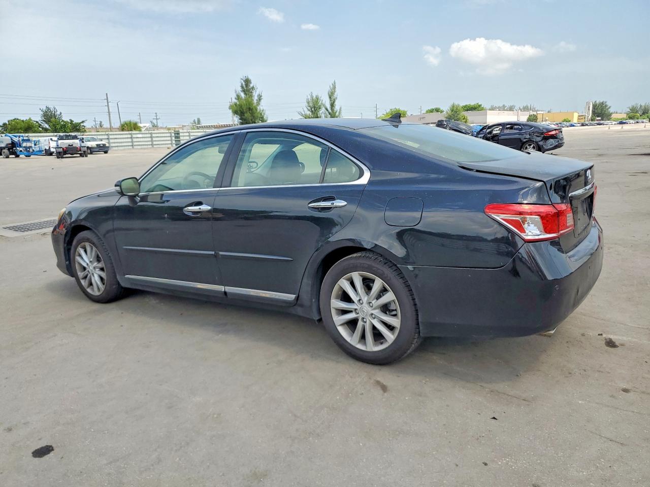 2011 Lexus Es 350 Black vin: JTHBK1EG5B2465295