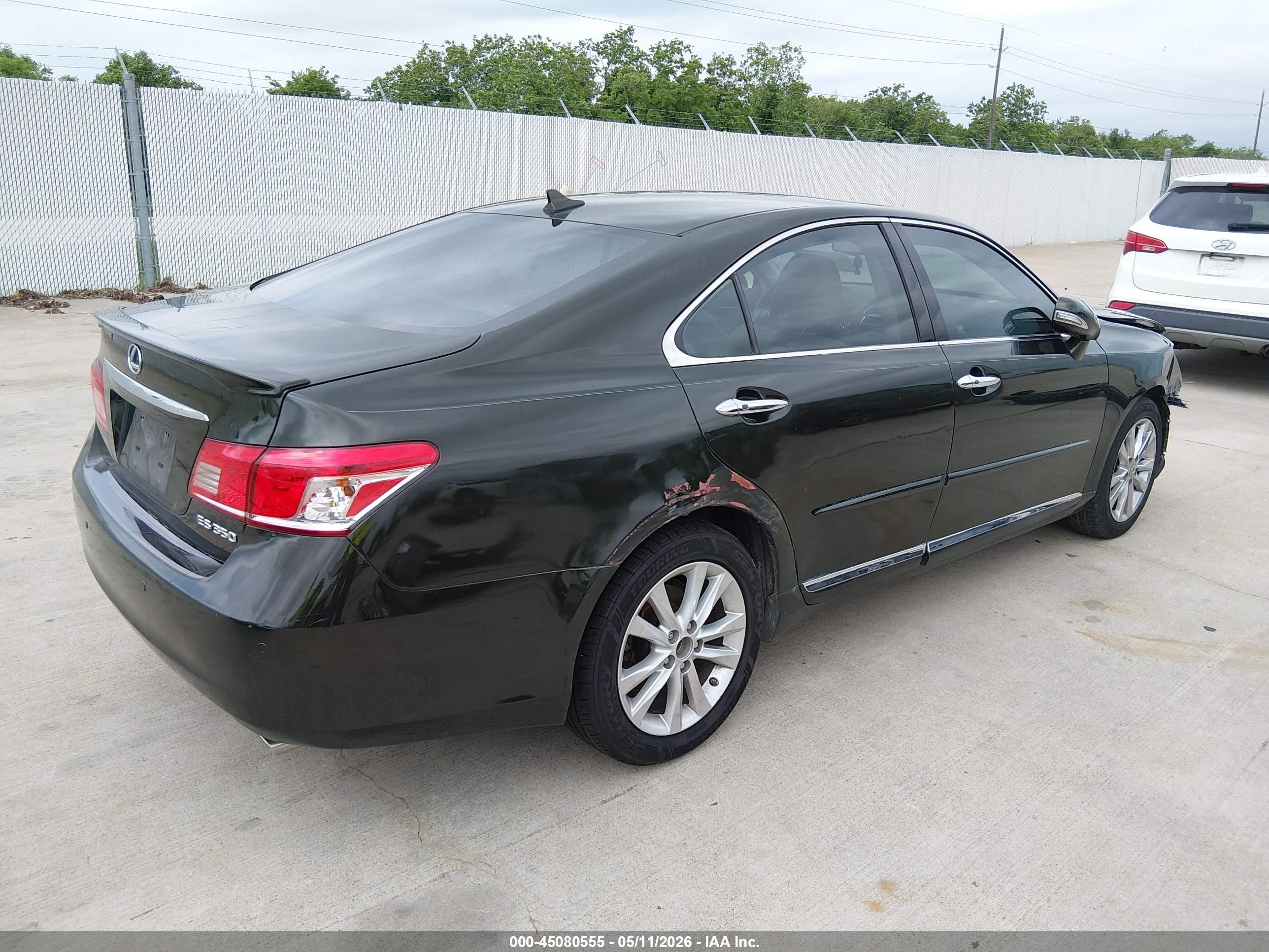 2011 Lexus Es 350   Зеленый vin: JTHBK1EG5B2469797