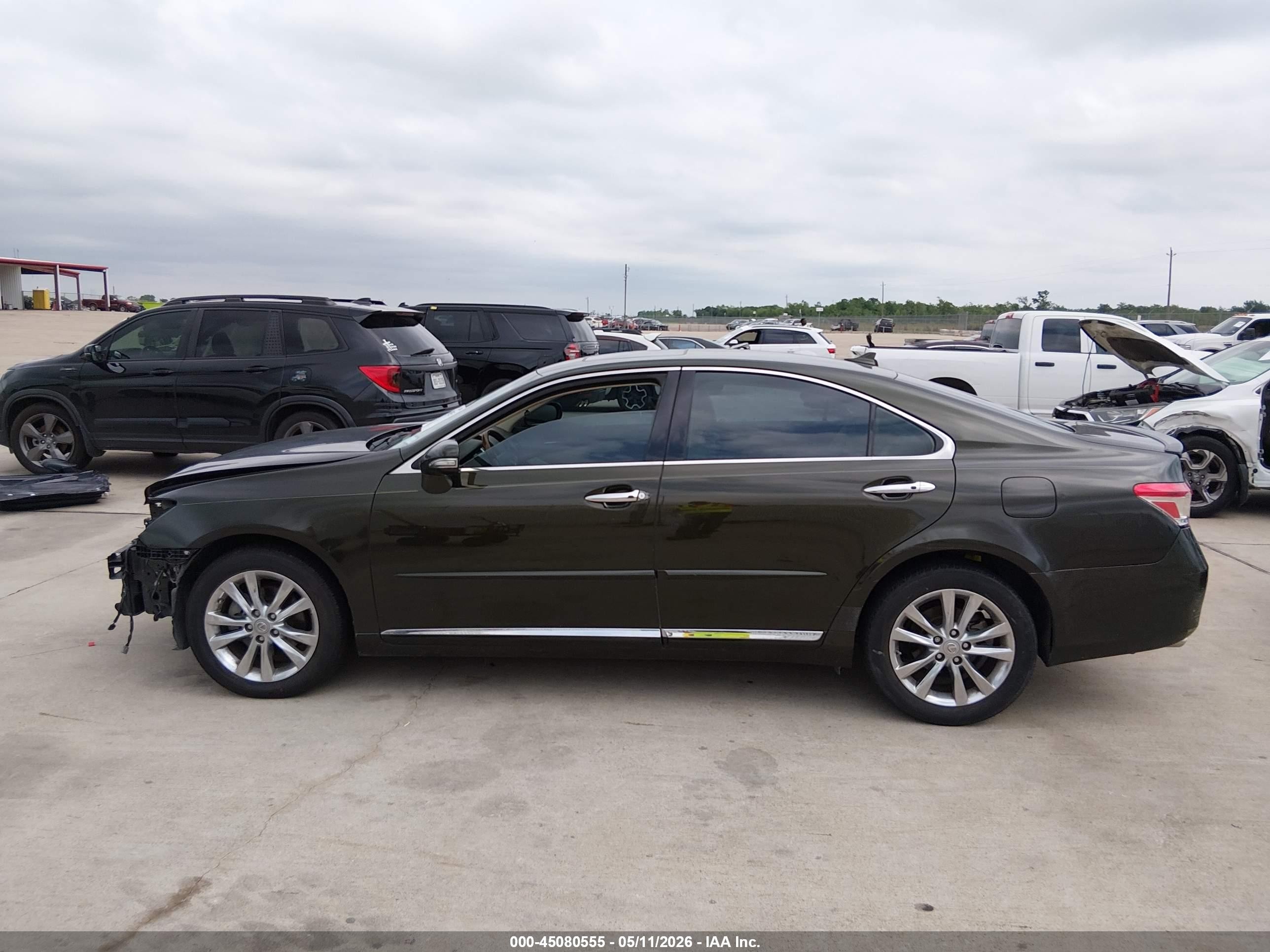 2011 Lexus Es 350   Зеленый vin: JTHBK1EG5B2469797