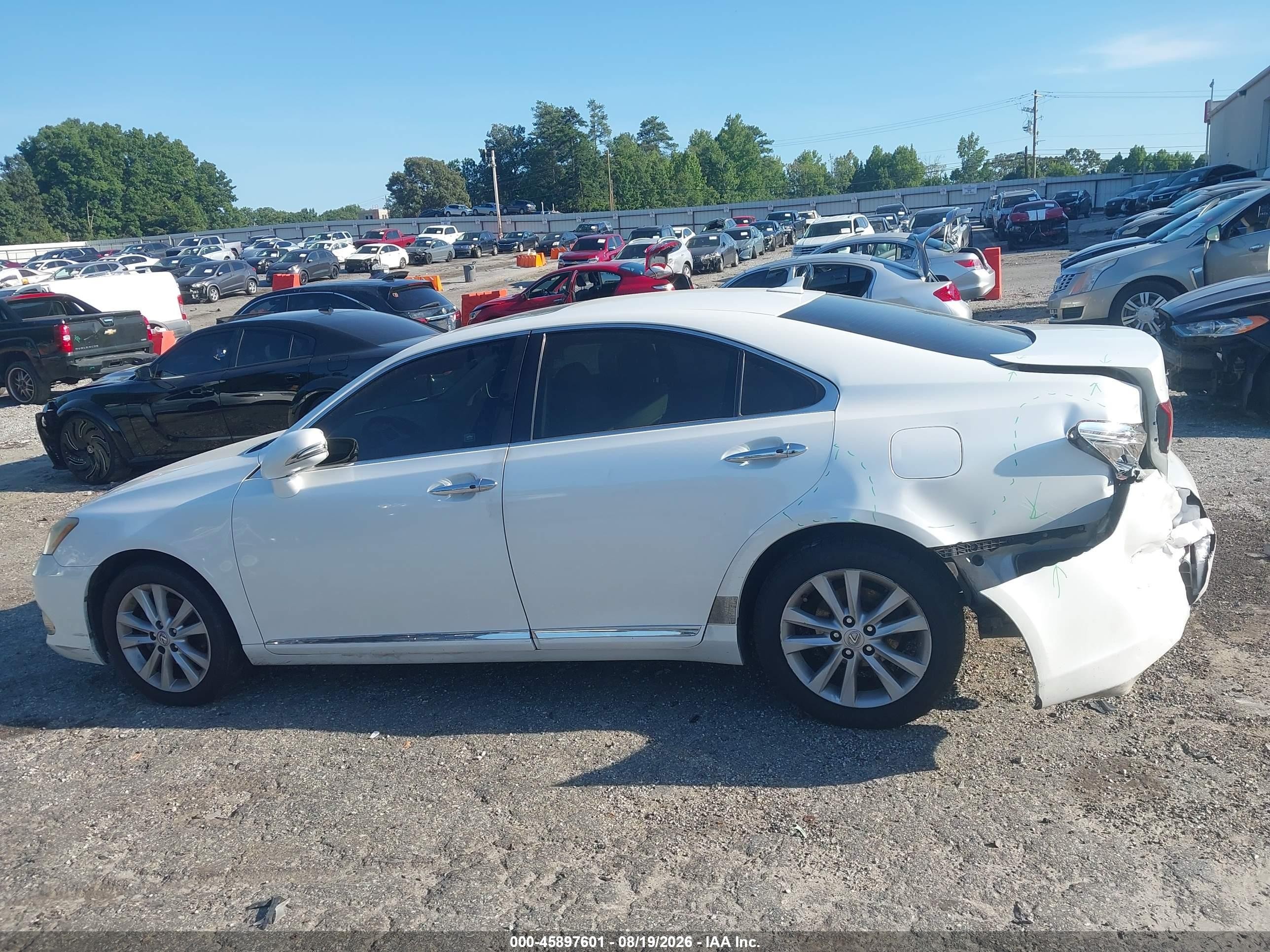 2011 Lexus Es 350 Белый vin: JTHBK1EG5B2469878