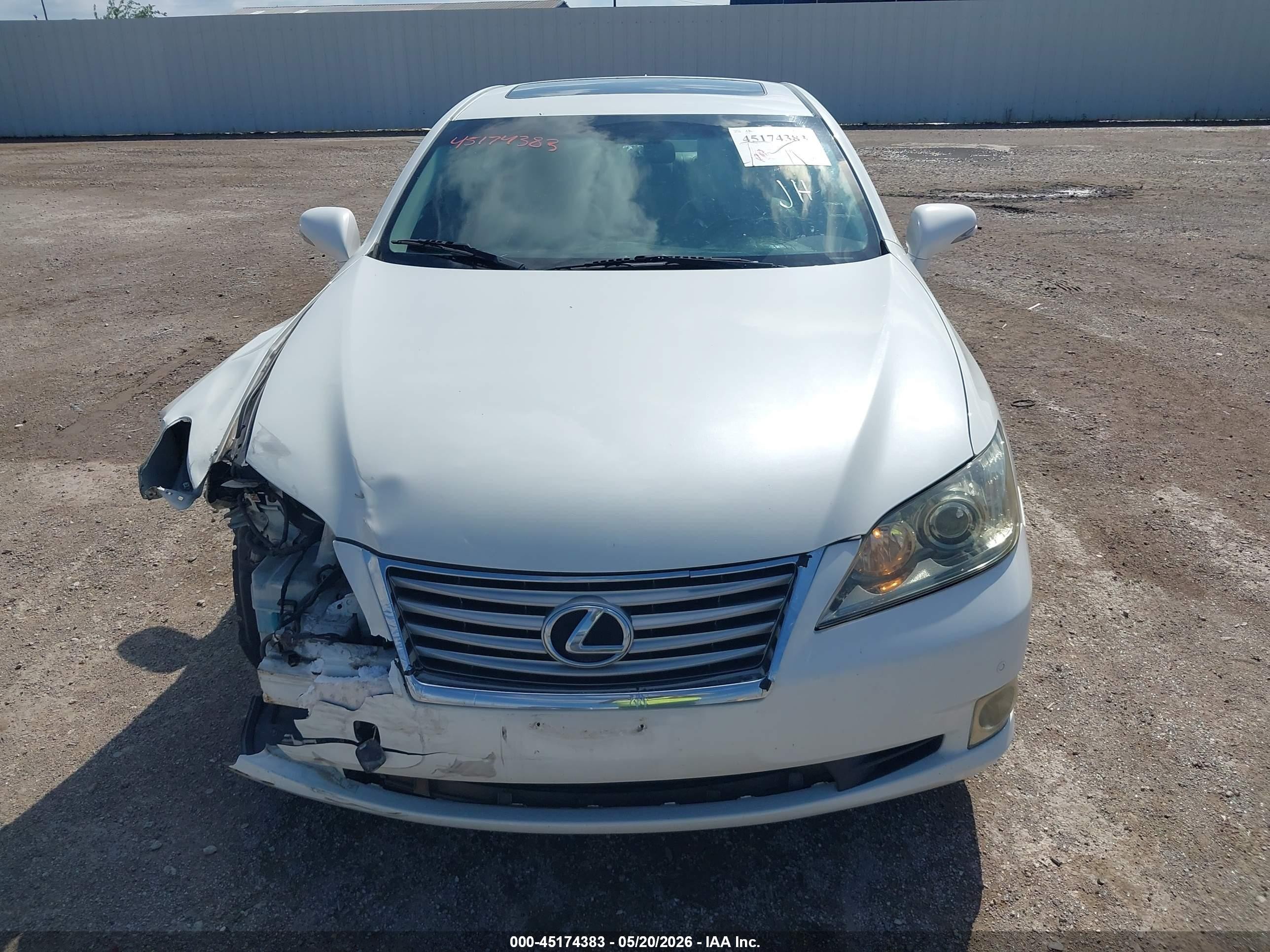 2012 Lexus Es 350   White vin: JTHBK1EG5C2475990