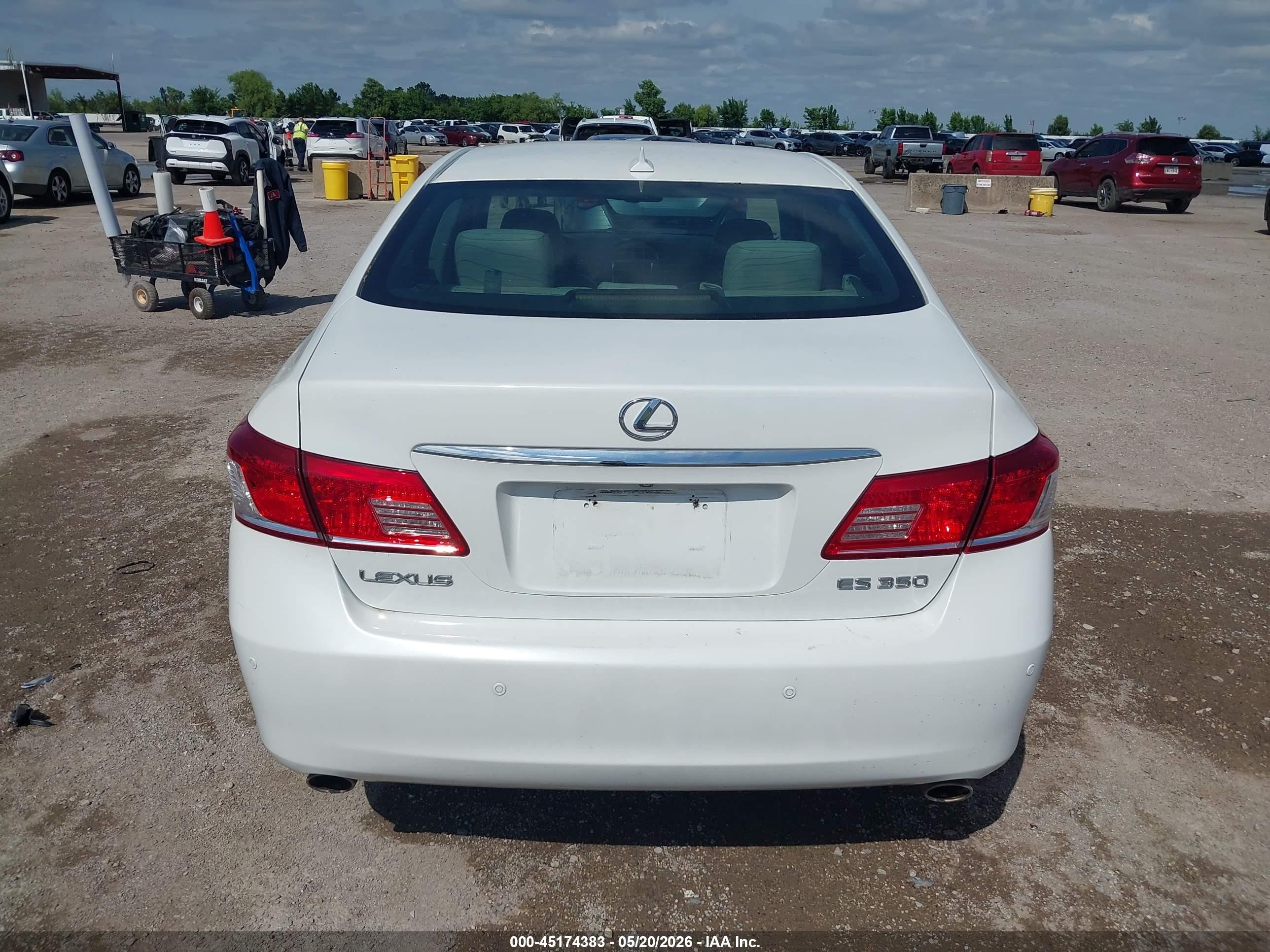 2012 Lexus Es 350   White vin: JTHBK1EG5C2475990