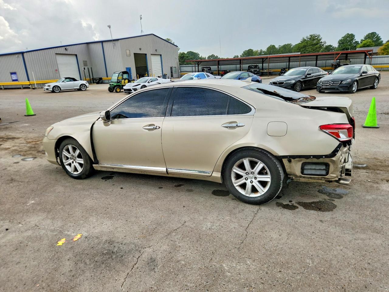 2012 Lexus Es 350 Gold vin: JTHBK1EG5C2496242