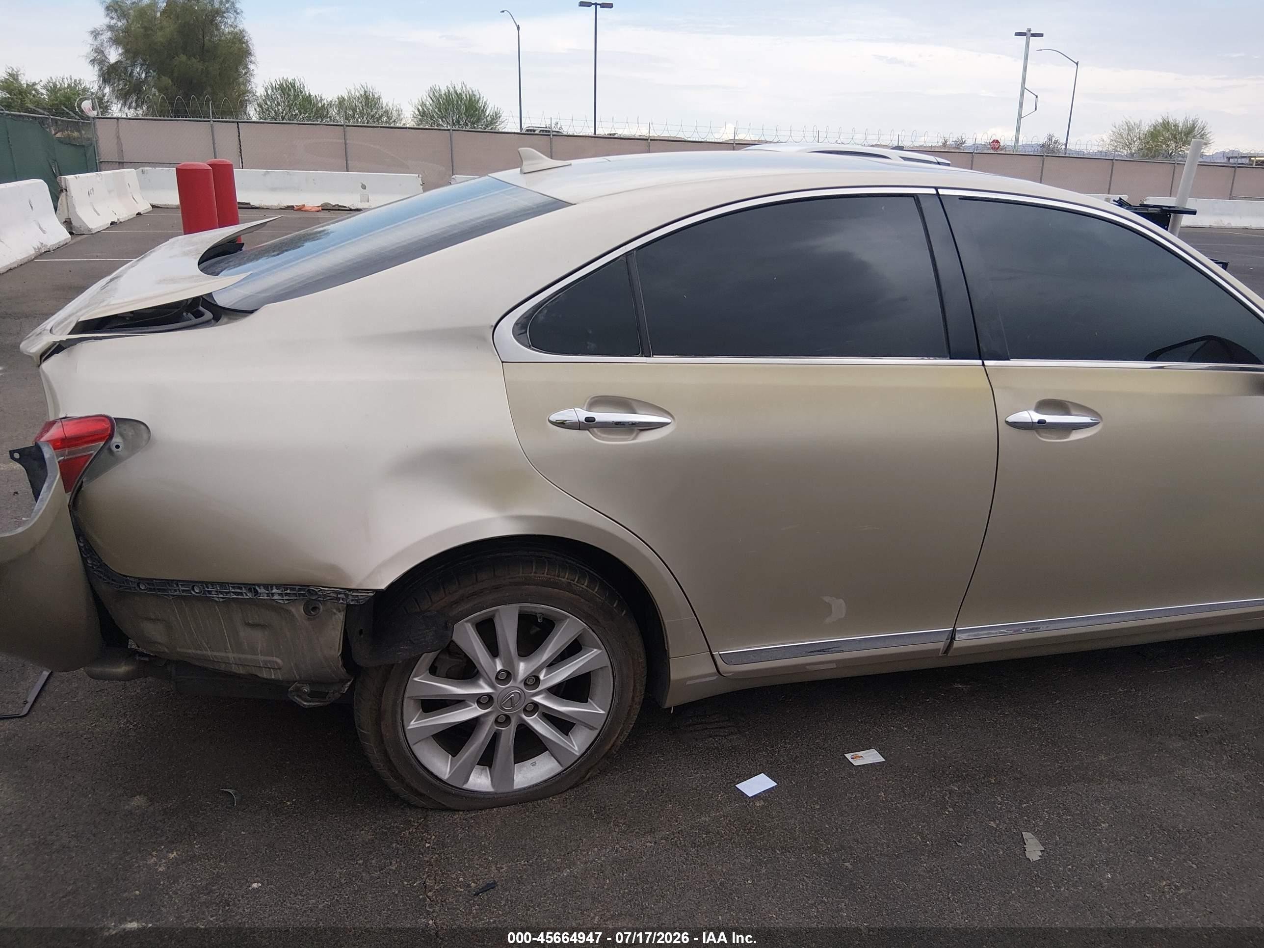 2012 Lexus Es 350 Gold vin: JTHBK1EG5C2507899