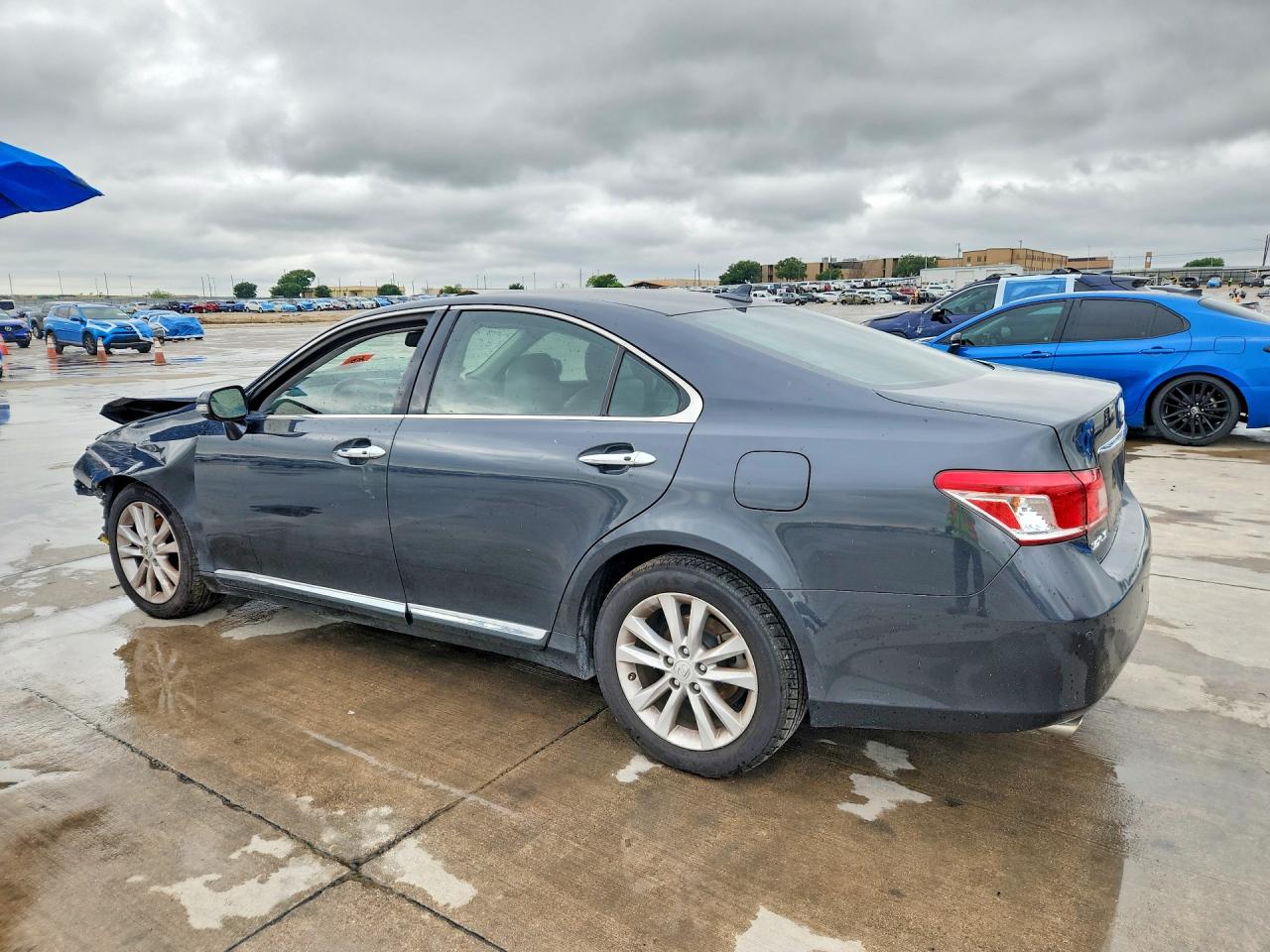 2010 Lexus Es 350 Blue vin: JTHBK1EG6A2354155