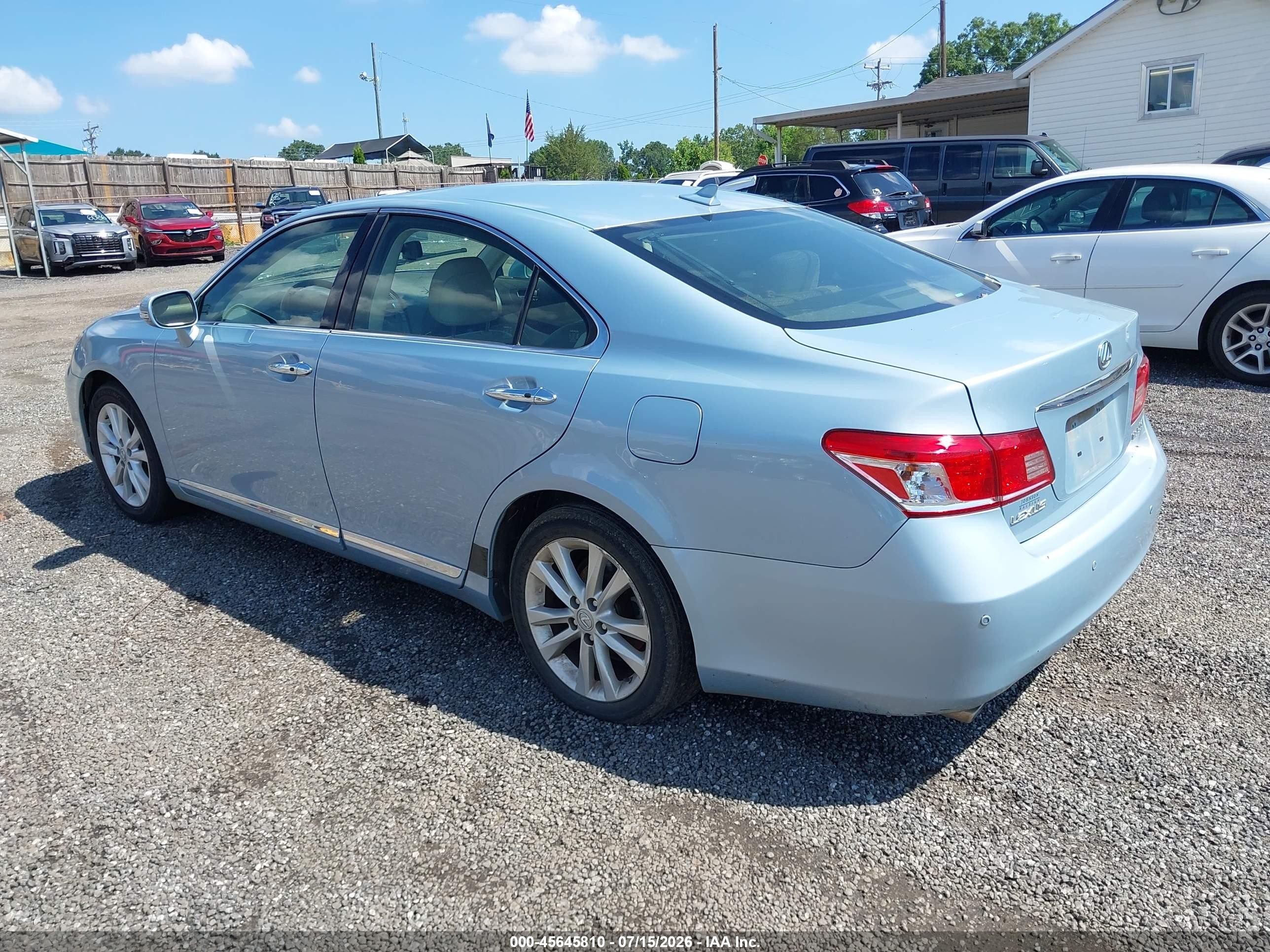2010 Lexus Es 350   Light Blue vin: JTHBK1EG6A2366810