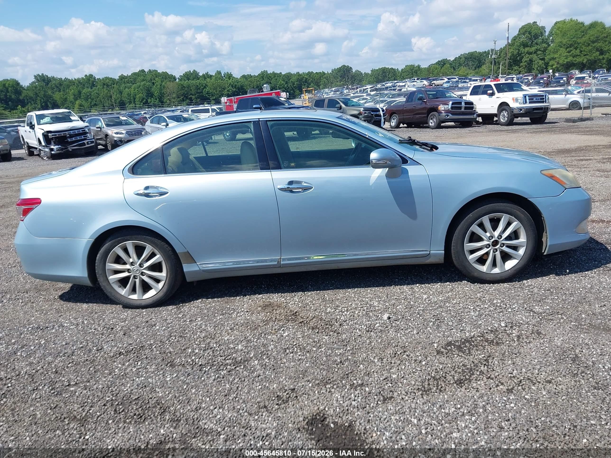 2010 Lexus Es 350   Light Blue vin: JTHBK1EG6A2366810