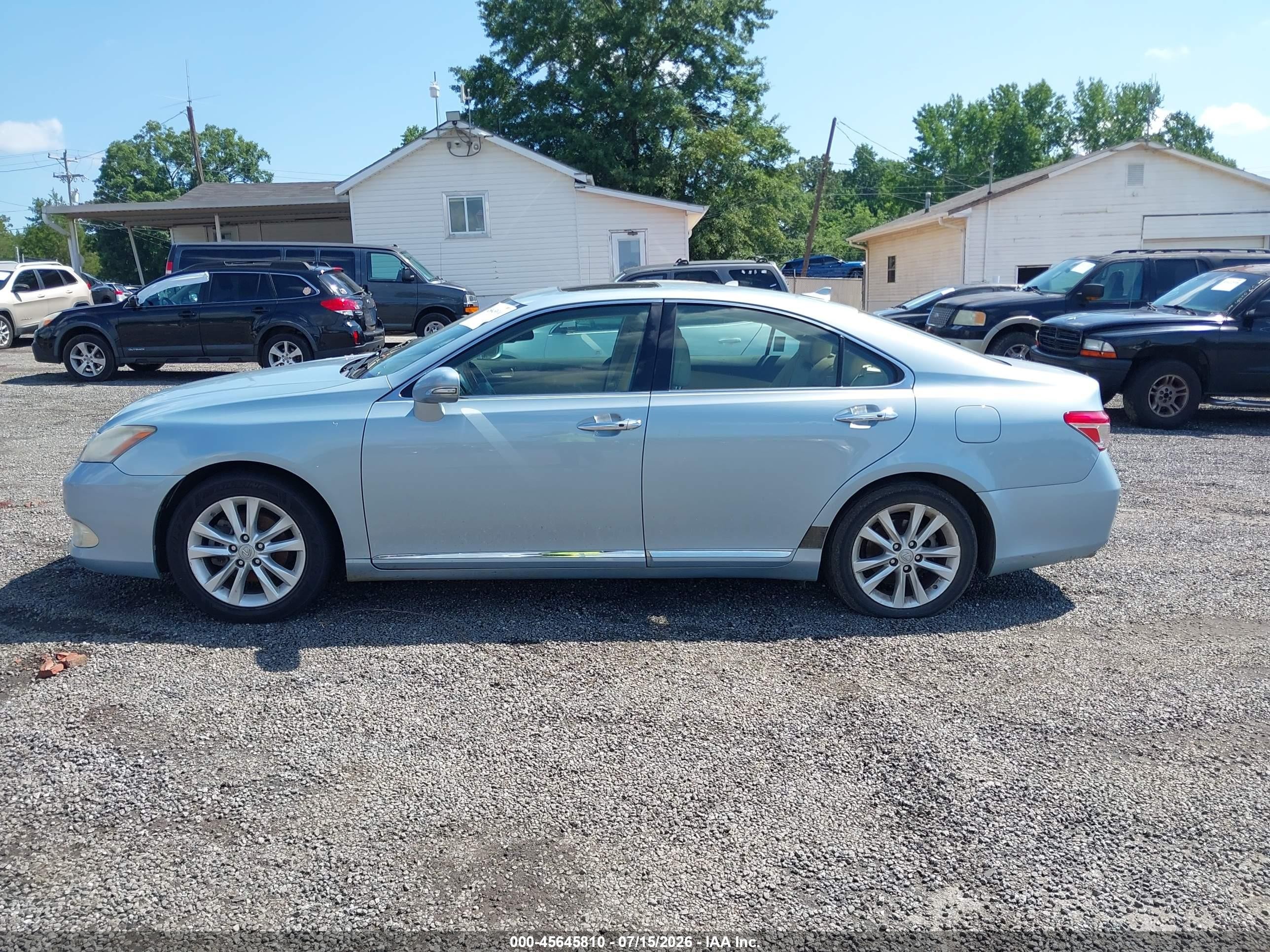 2010 Lexus Es 350   Light Blue vin: JTHBK1EG6A2366810