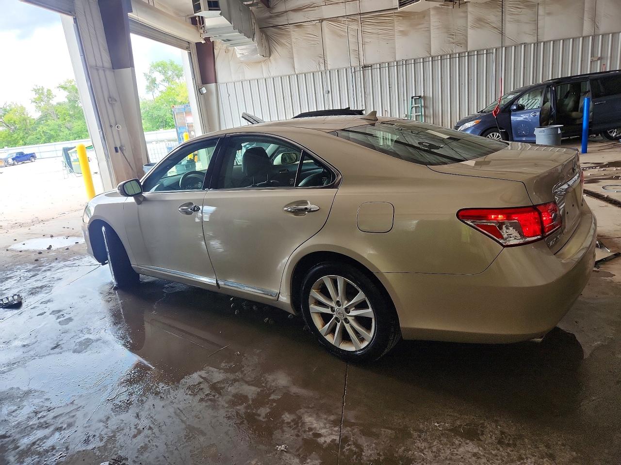 2010 Lexus Es 350 Tan vin: JTHBK1EG6A2405623