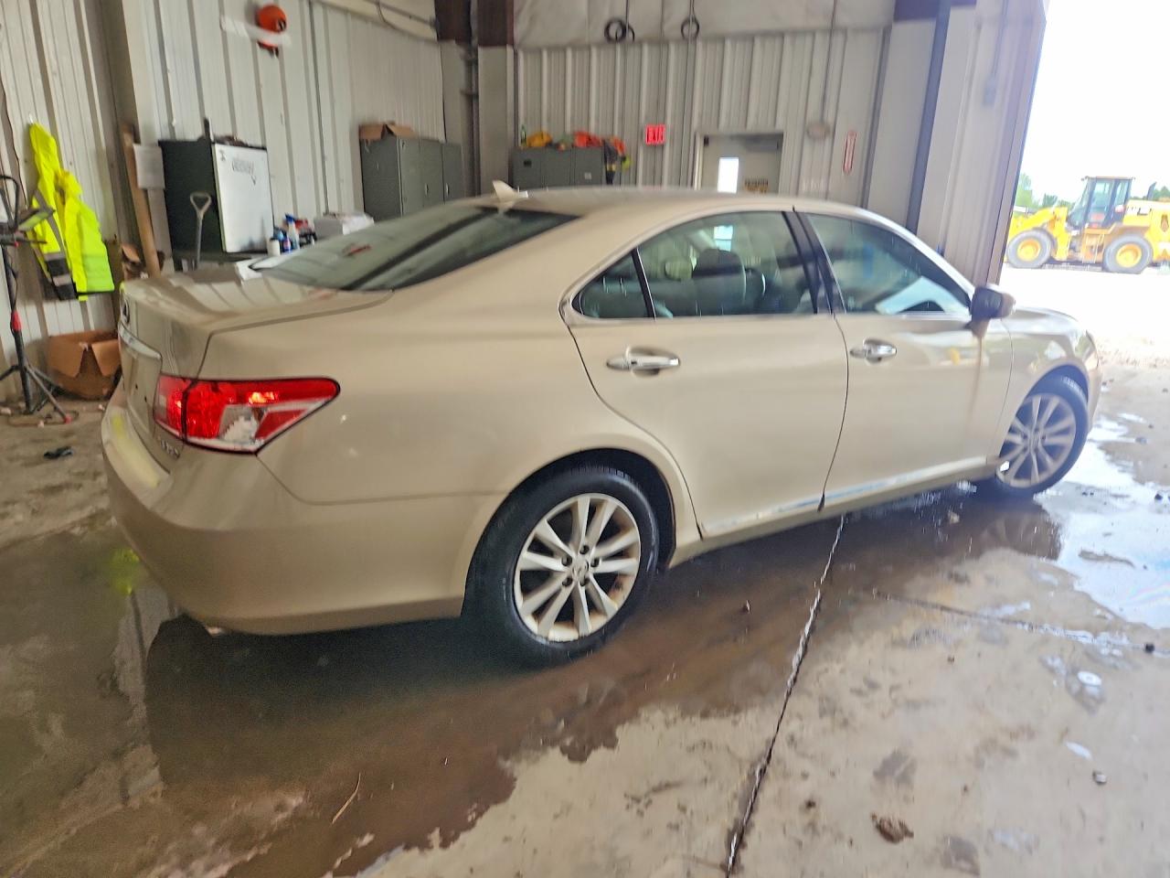 2010 Lexus Es 350 Tan vin: JTHBK1EG6A2405623
