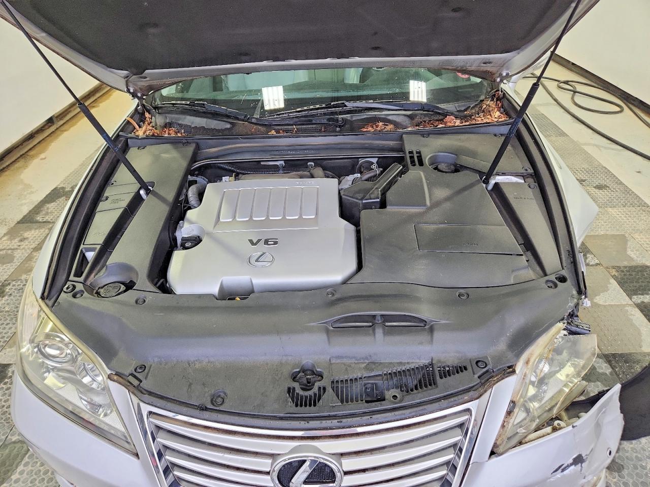 2010 Lexus Es 350 Silver vin: JTHBK1EG6A2406304
