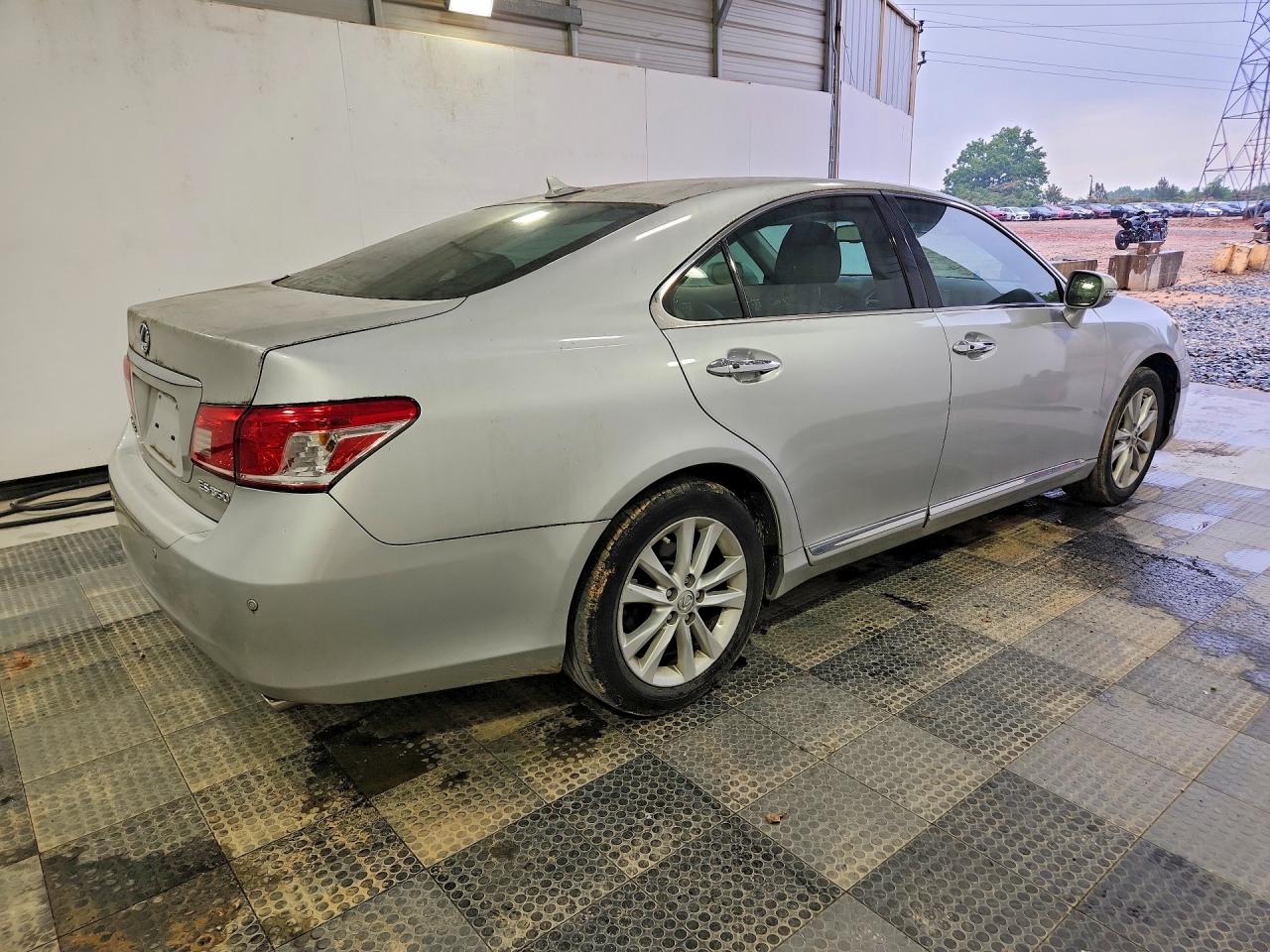 2010 Lexus Es 350 Silver vin: JTHBK1EG6A2406304
