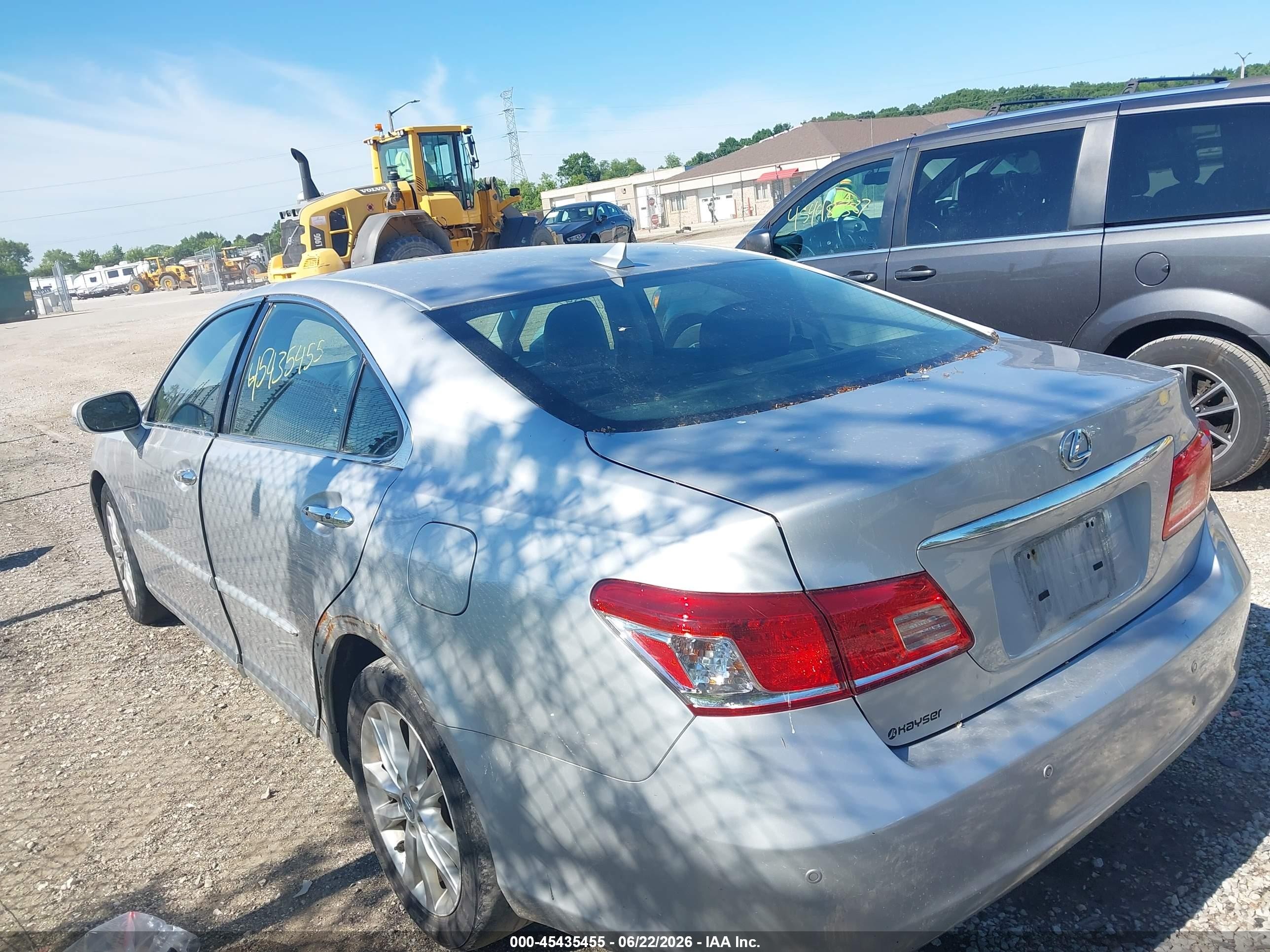 2010 Lexus Es 350   Silver vin: JTHBK1EG6A2413754