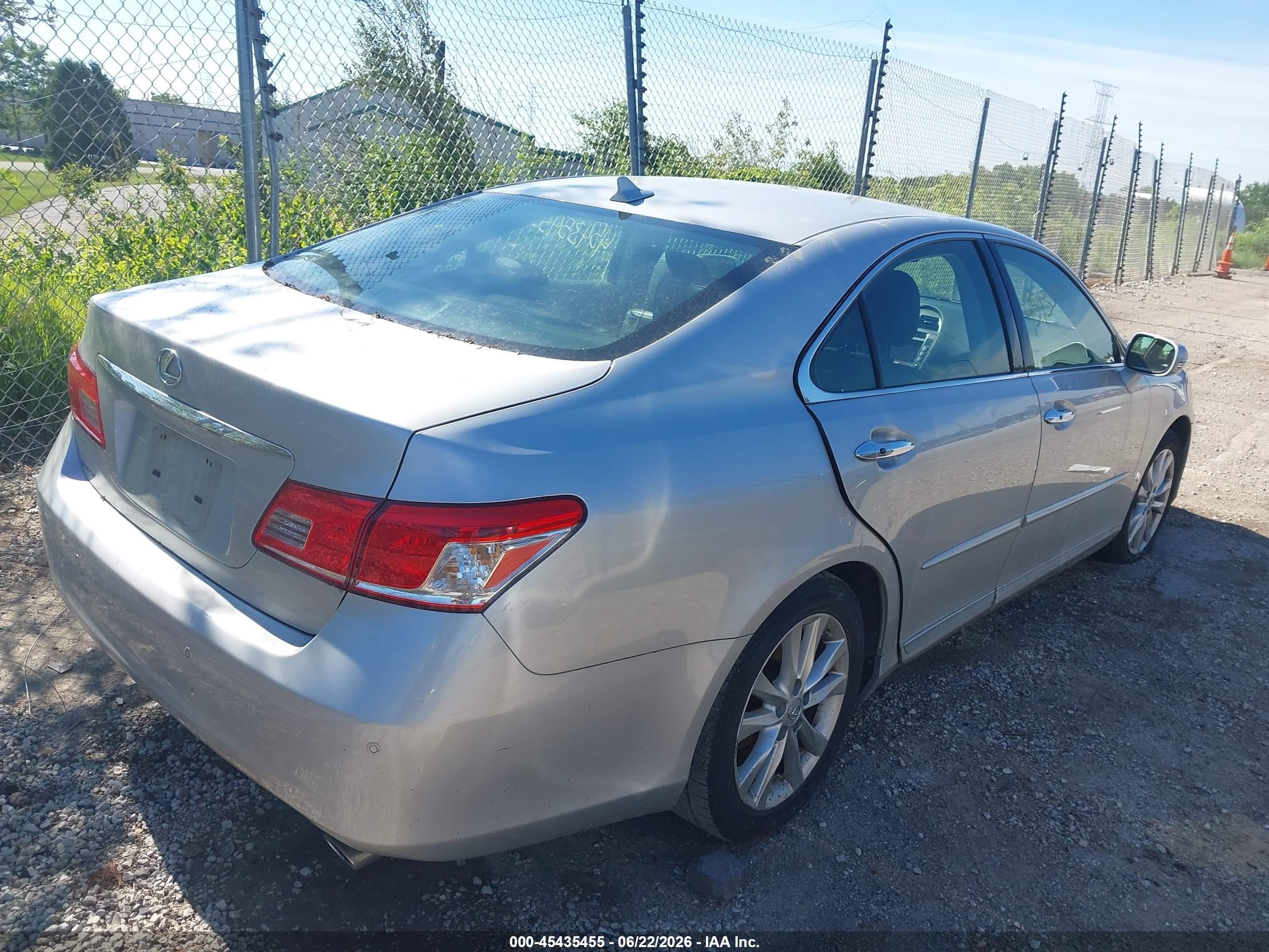 2010 Lexus Es 350   Silver vin: JTHBK1EG6A2413754