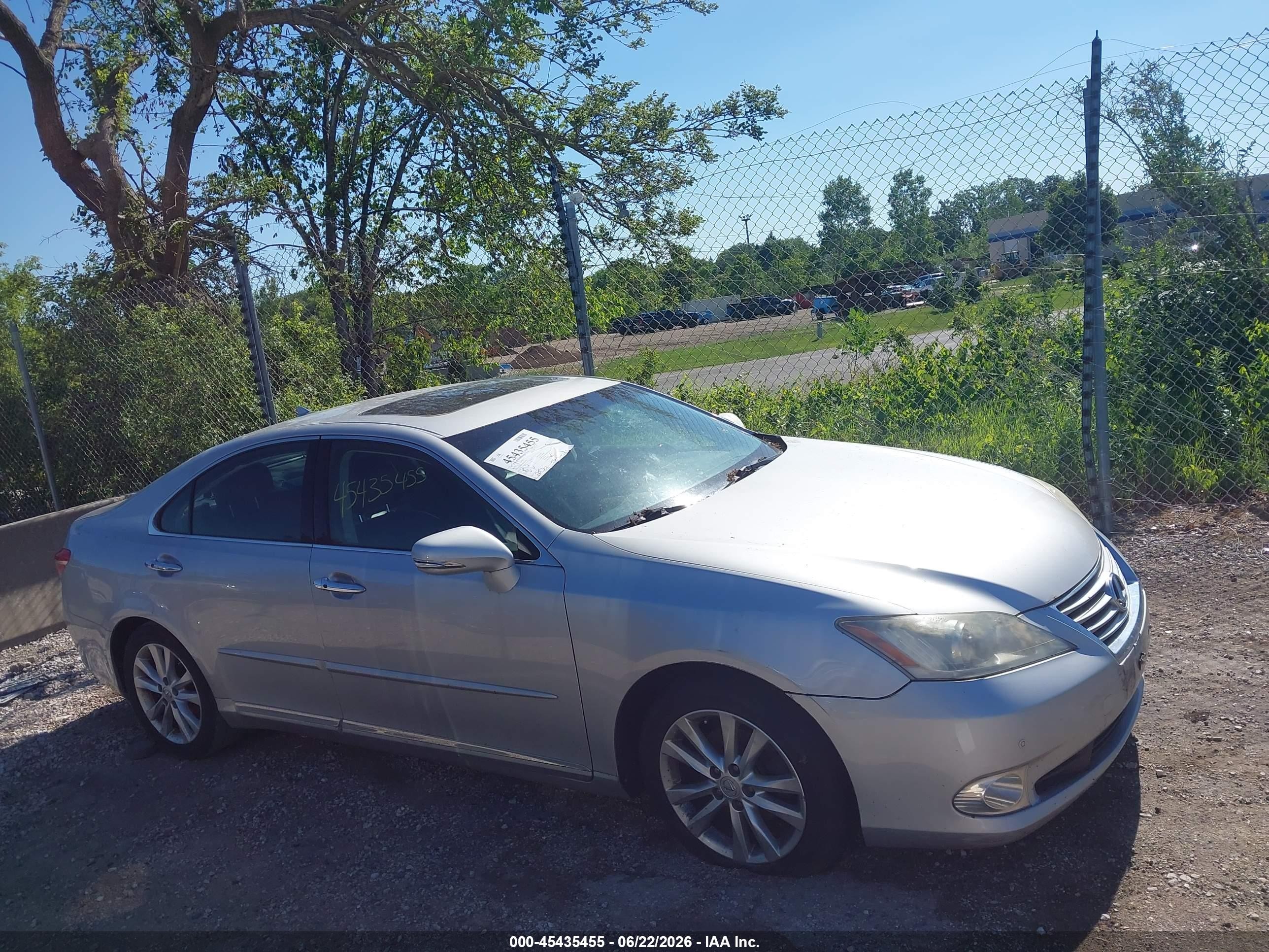 2010 Lexus Es 350   Silver vin: JTHBK1EG6A2413754