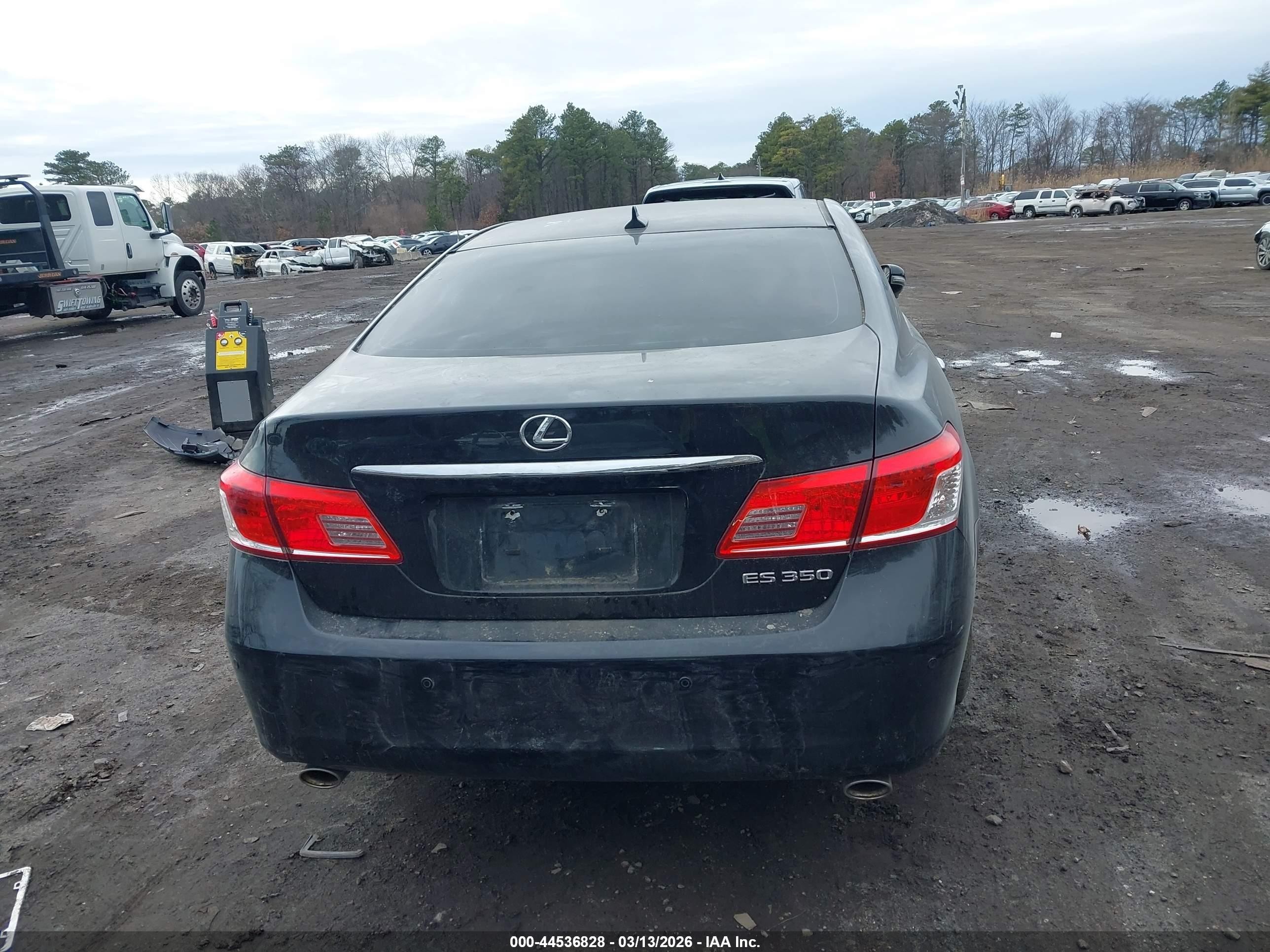 2011 Lexus Es 350   Black vin: JTHBK1EG6B2421547