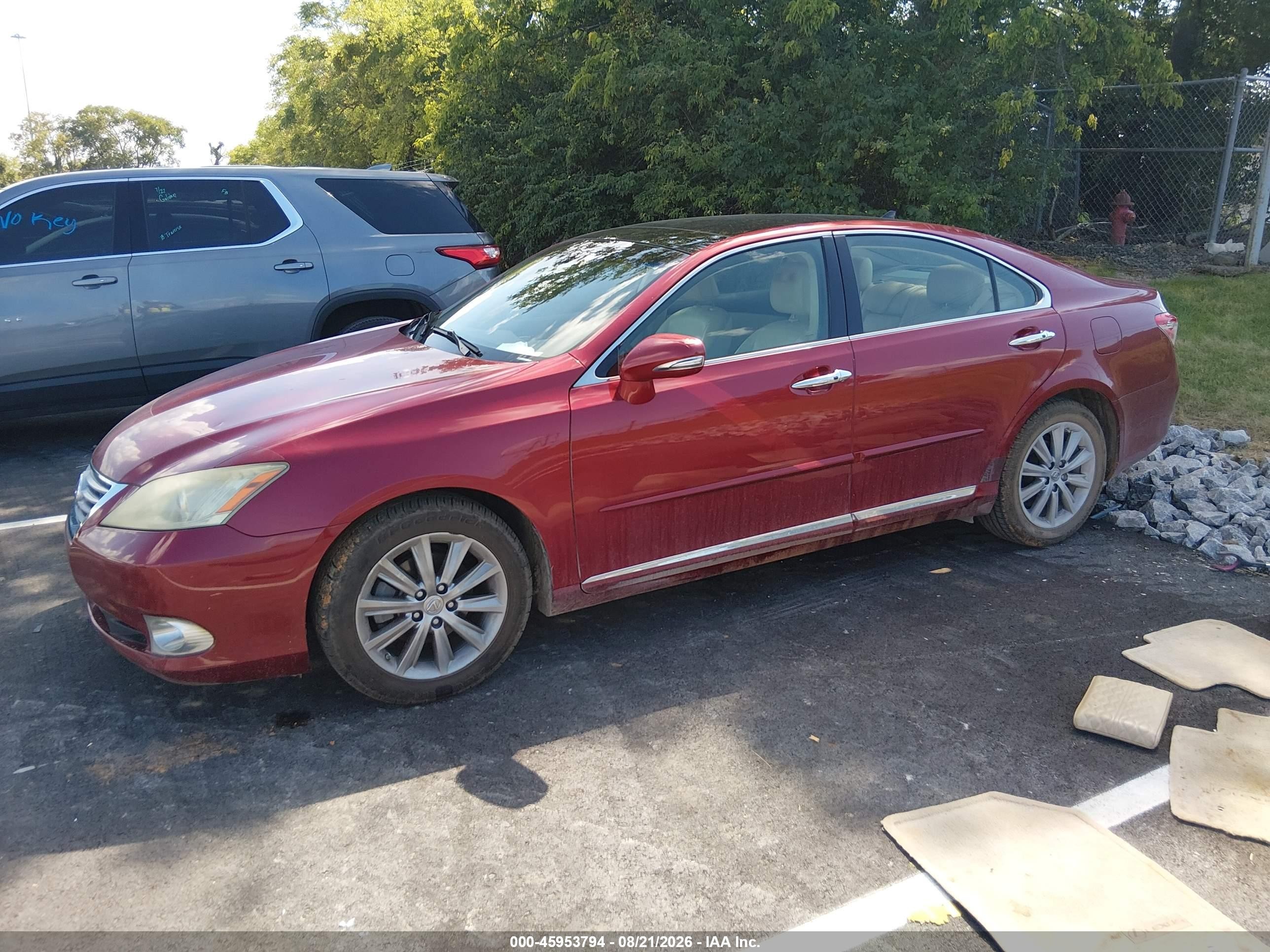 2011 Lexus Es 350   Burgundy vin: JTHBK1EG6B2433696