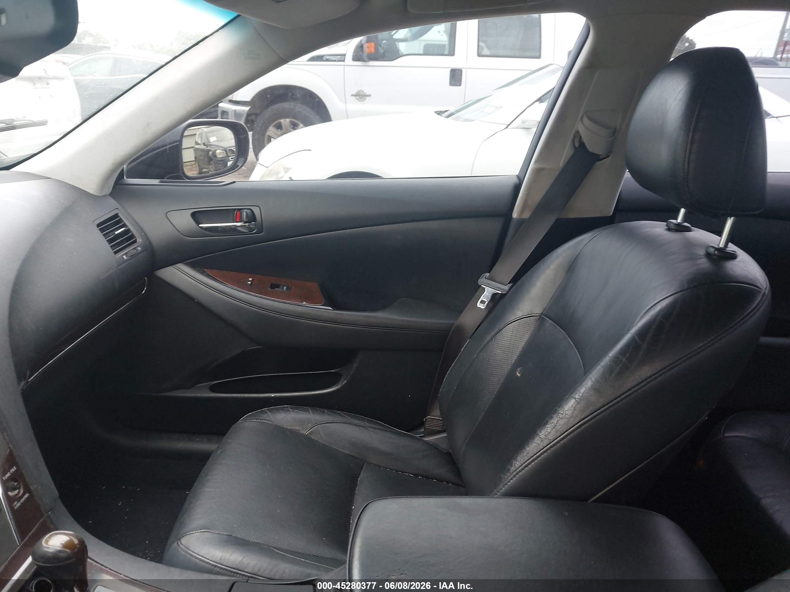2011 Lexus Es 350   Black vin: JTHBK1EG6B2437120