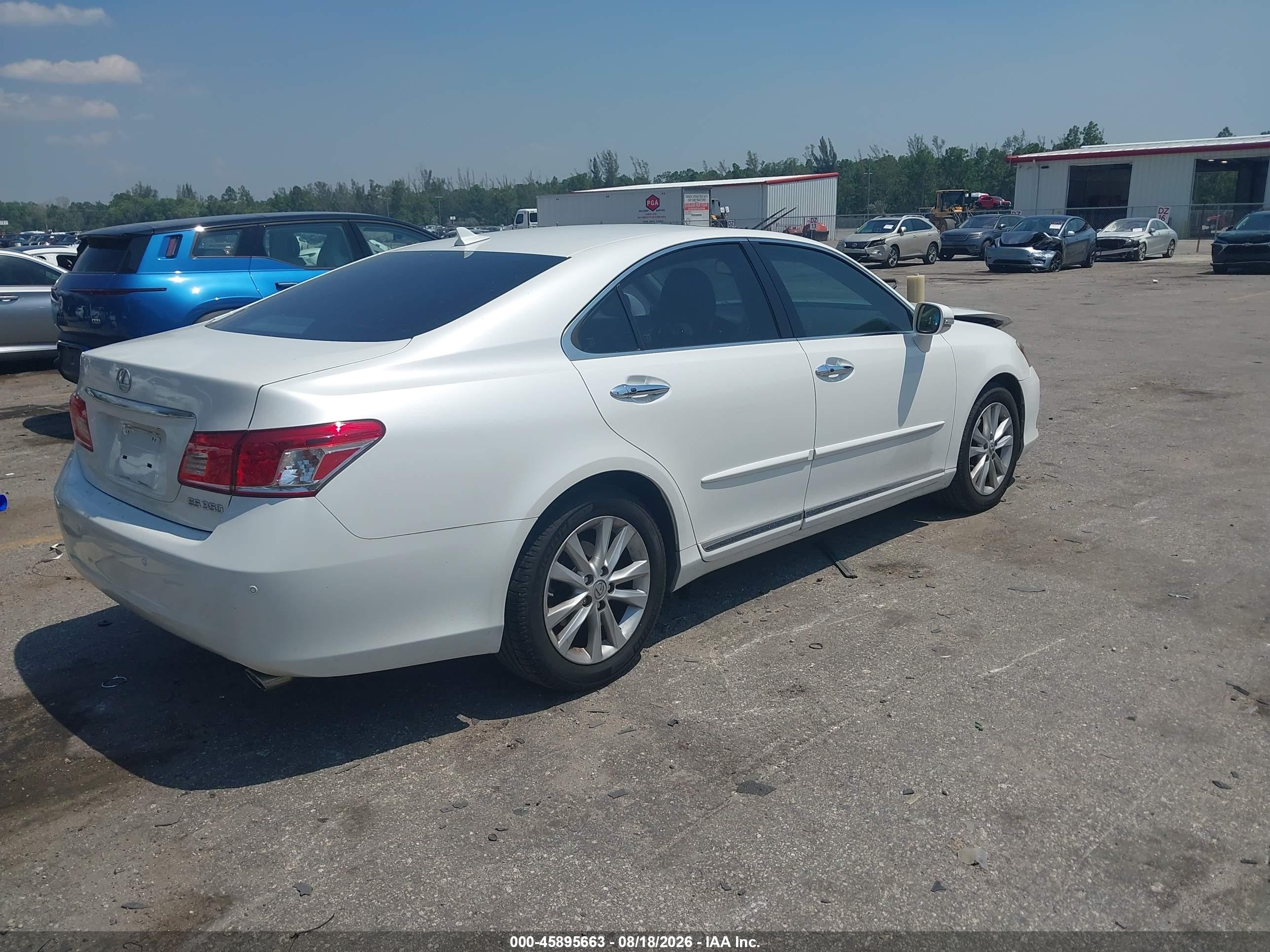 2011 Lexus Es 350   Белый vin: JTHBK1EG6B2440339