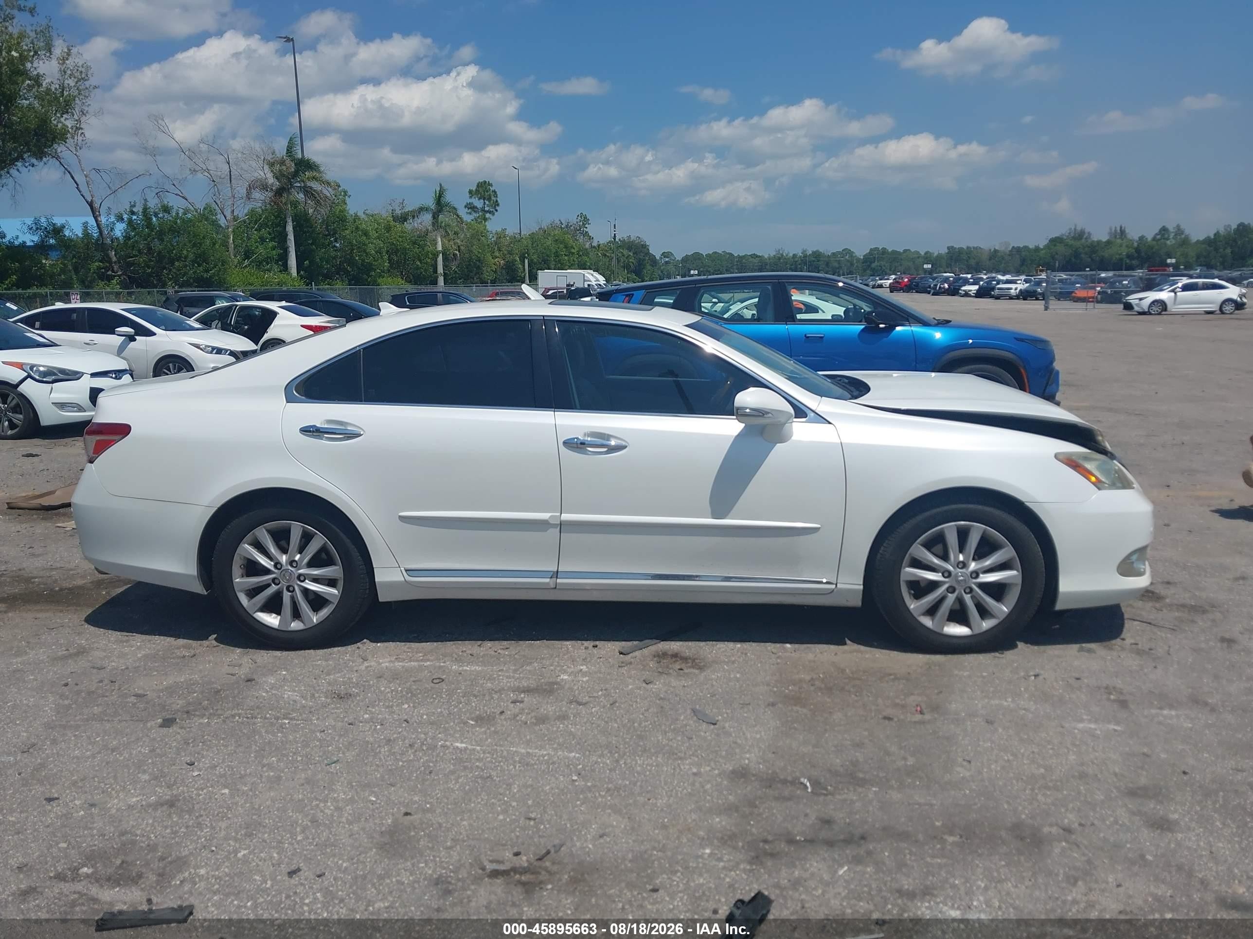 2011 Lexus Es 350   Белый vin: JTHBK1EG6B2440339