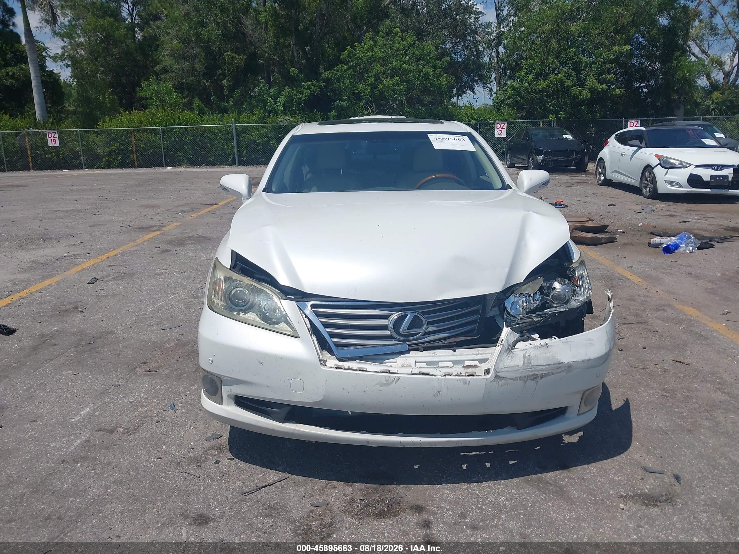 2011 Lexus Es 350   Белый vin: JTHBK1EG6B2440339