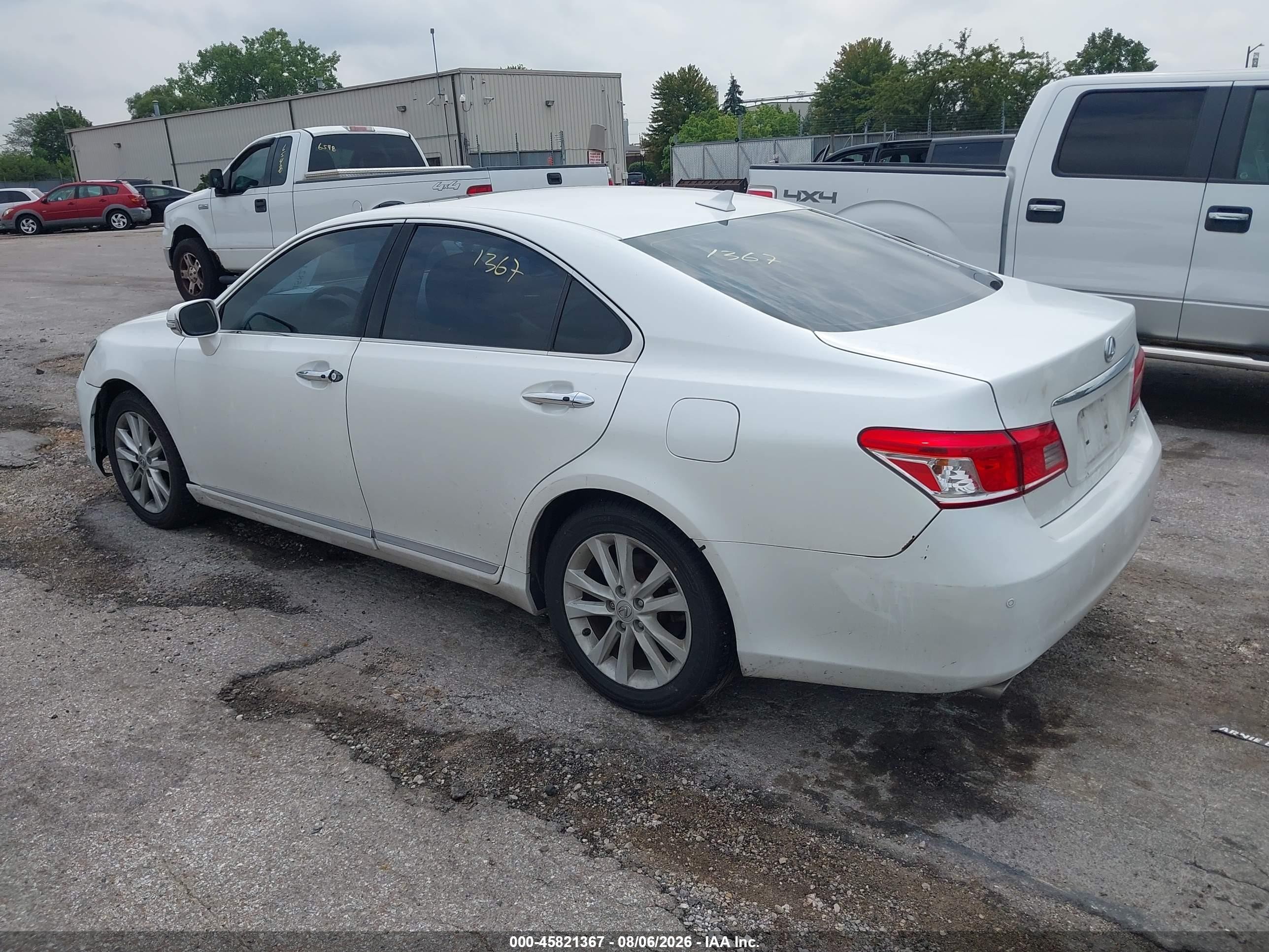 2011 Lexus Es 350   White vin: JTHBK1EG6B2441040
