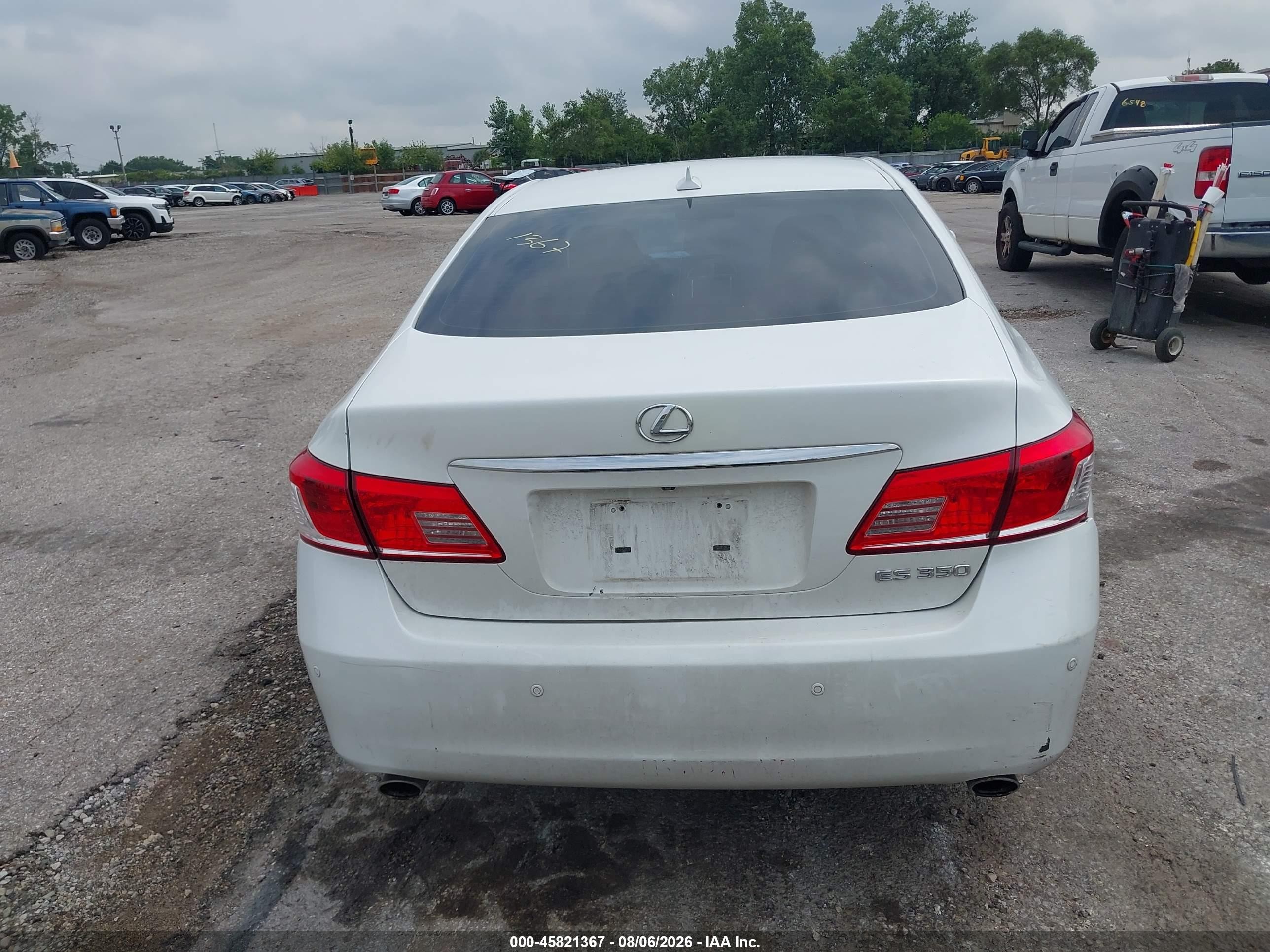 2011 Lexus Es 350   White vin: JTHBK1EG6B2441040