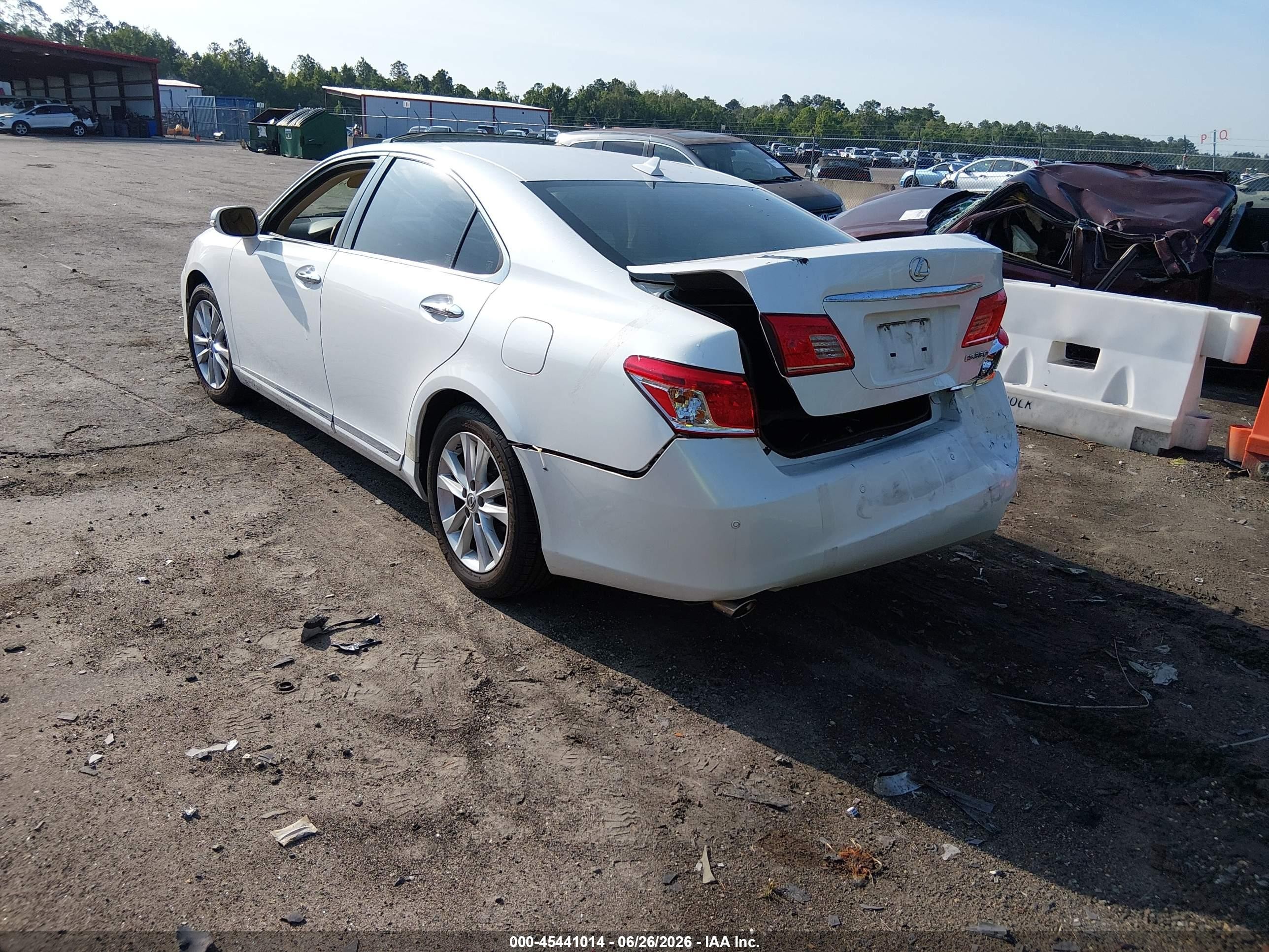 2011 Lexus Es 350   White vin: JTHBK1EG6B2442012