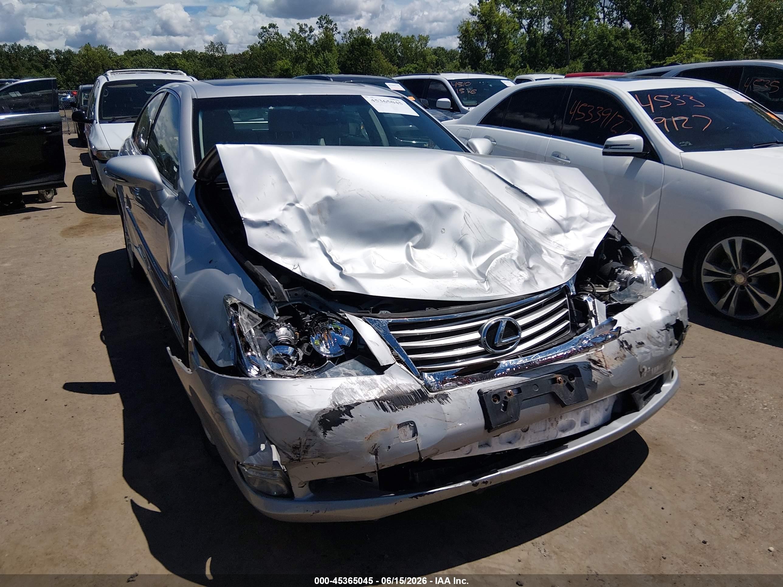 2011 Lexus Es 350   Silver vin: JTHBK1EG6B2456198