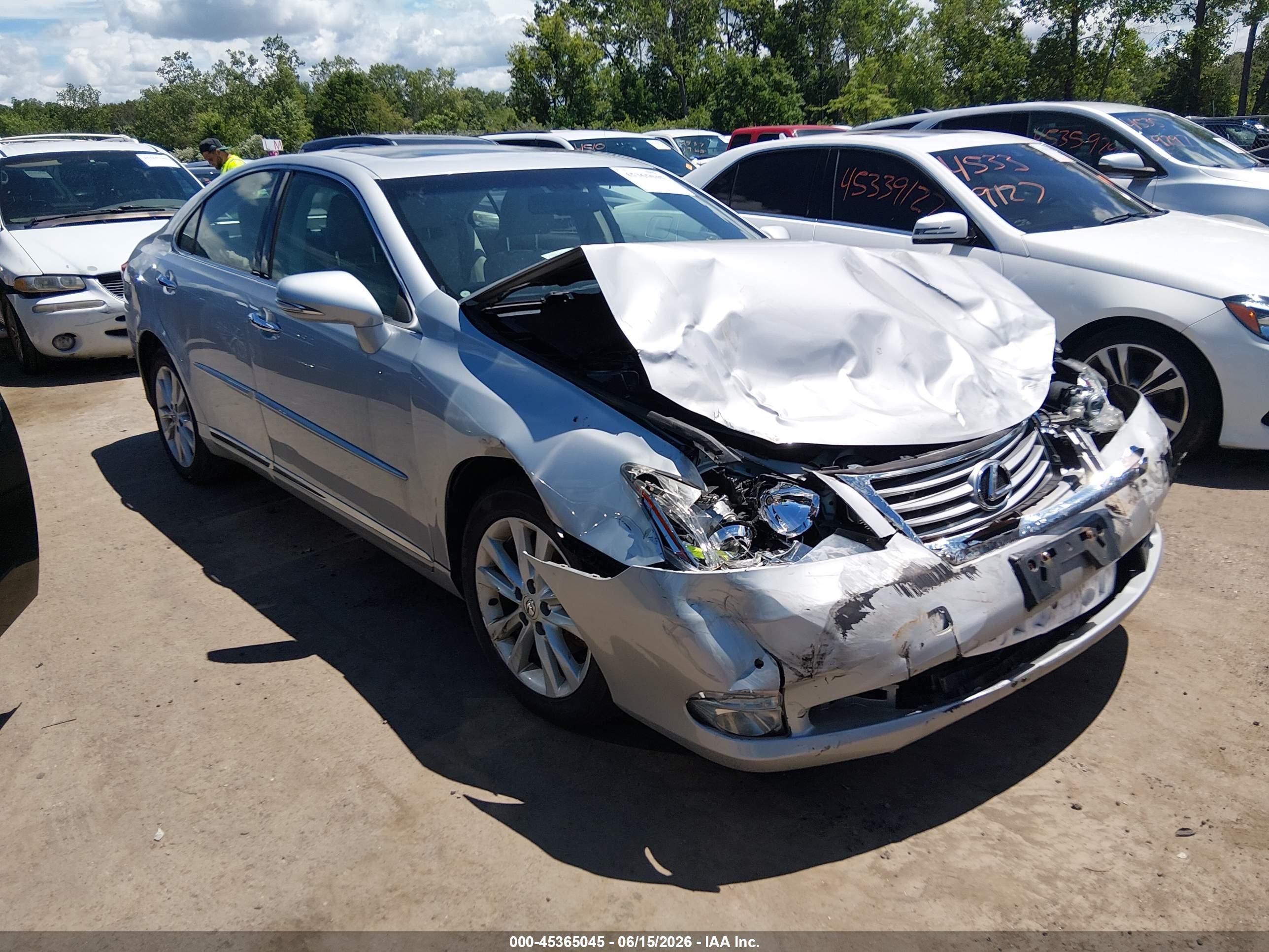 2011 Lexus Es 350   Silver vin: JTHBK1EG6B2456198