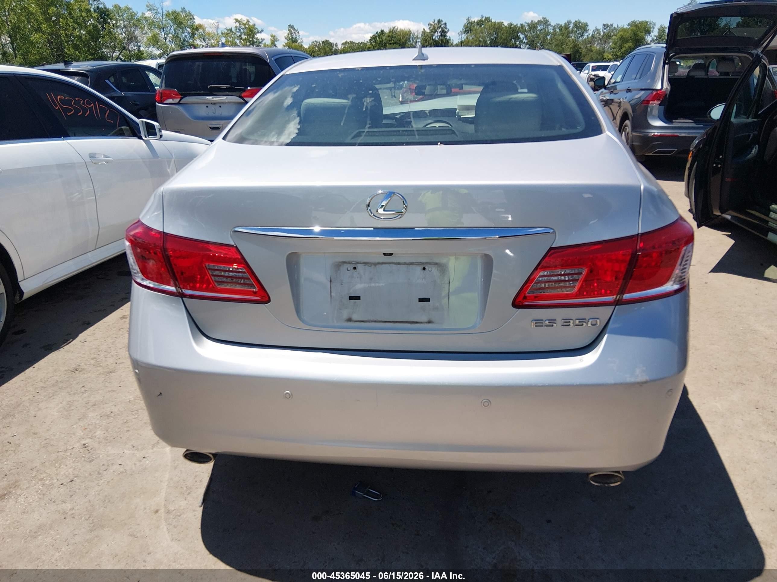 2011 Lexus Es 350   Silver vin: JTHBK1EG6B2456198